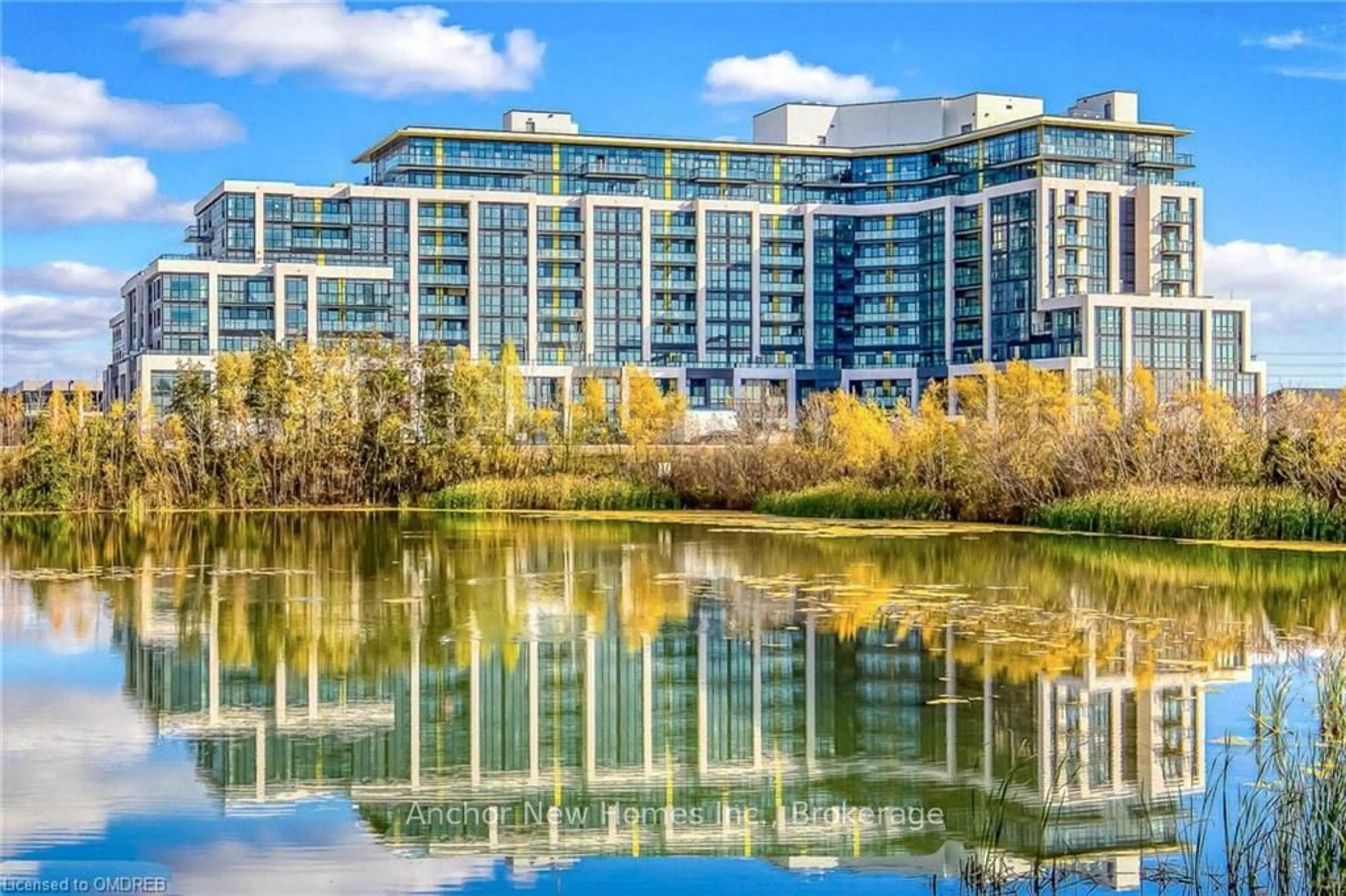 A pic from exterior of the house or condo, the view of lake or river for 405 DUNDAS St #435, Oakville Ontario L6M 5P9