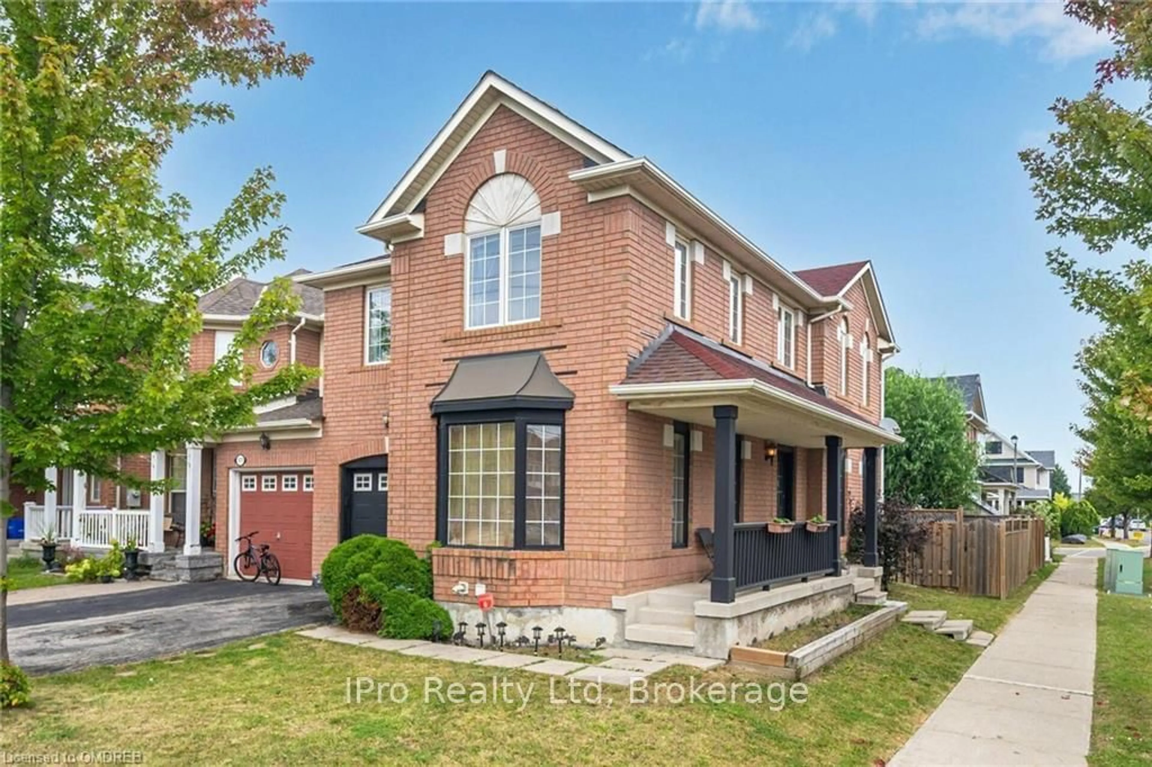 Home with brick exterior material for 675 THOMPSON Rd, Milton Ontario L9T 5W8