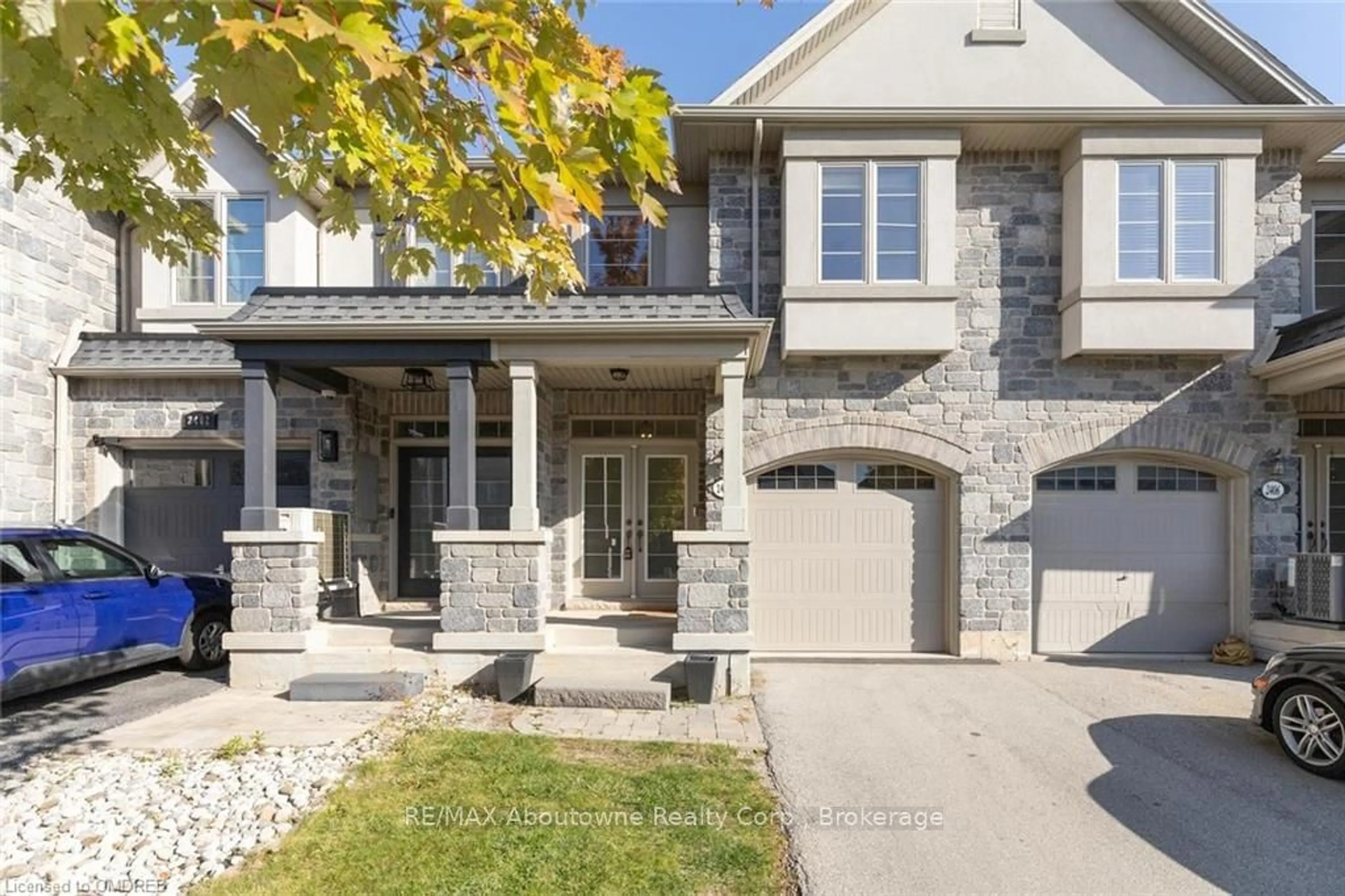 Home with brick exterior material for 2404 WHISTLING SPRINGS Cres, Oakville Ontario L6M 0C3