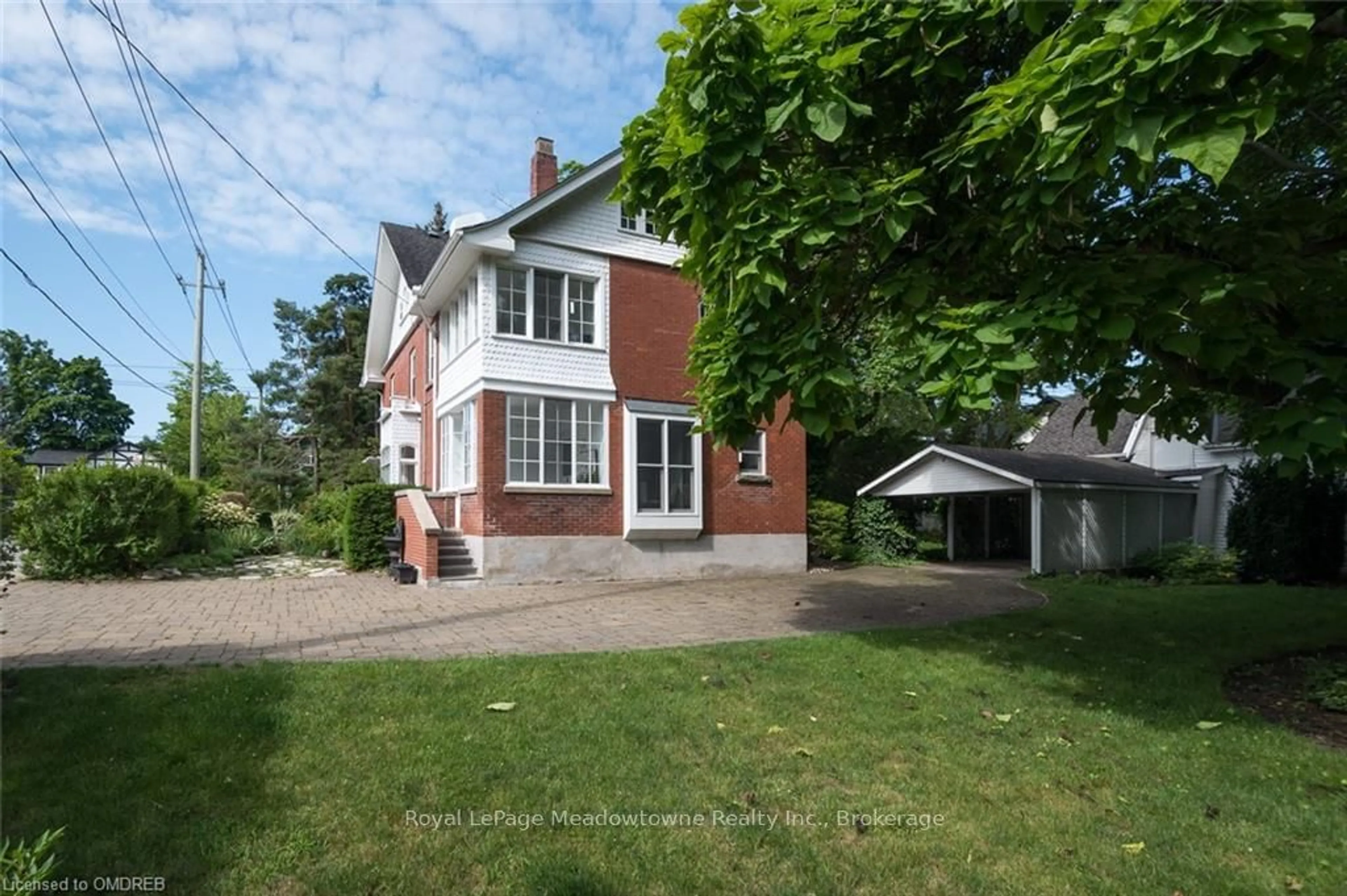 Frontside or backside of a home, cottage for 397 TRAFALGAR Rd, Oakville Ontario L6J 3H8