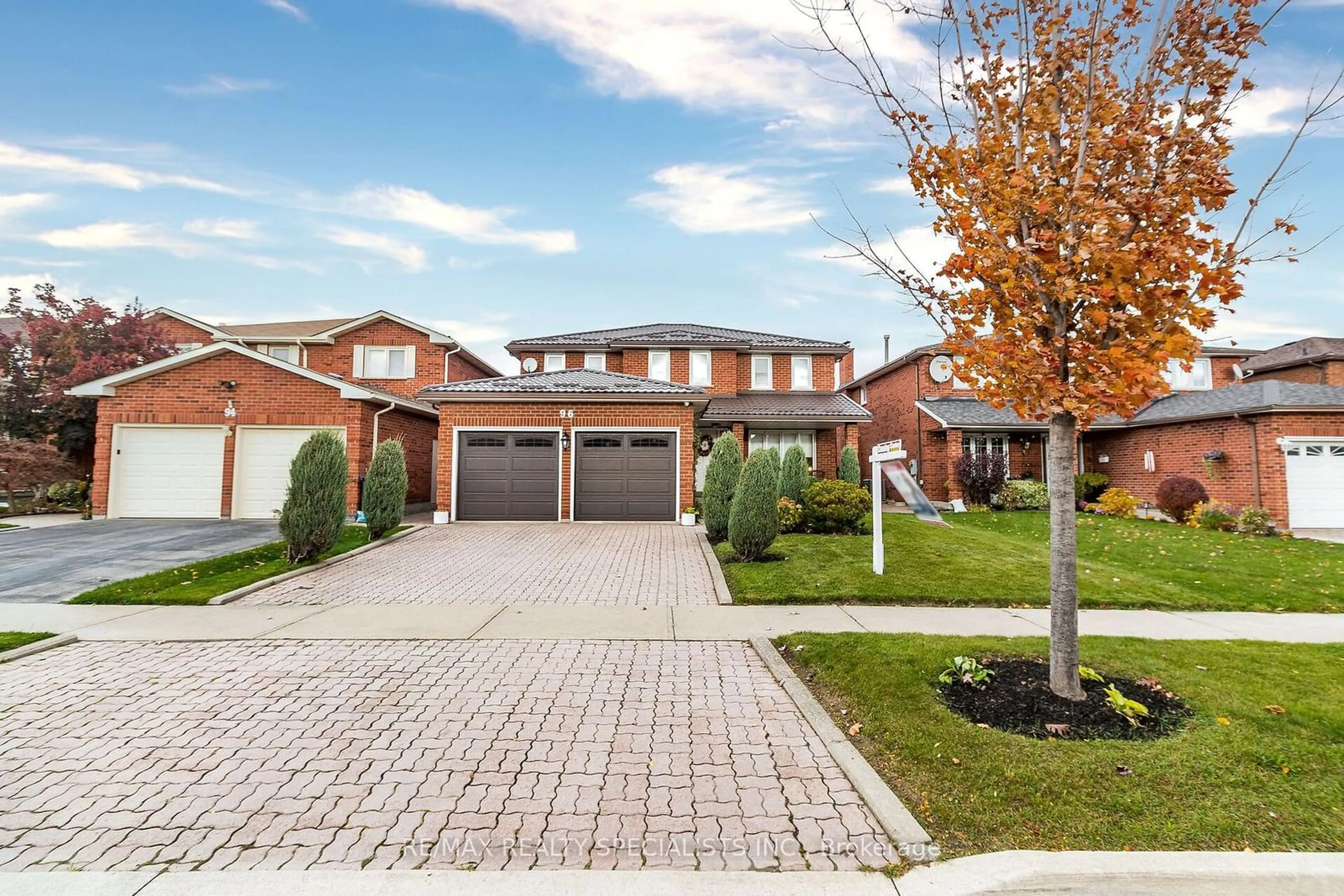 Home with brick exterior material for 96 Nipissing Cres, Brampton Ontario L6S 4Z9