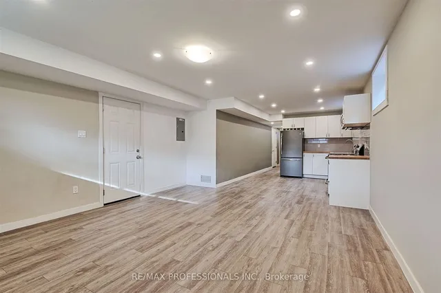 Additional property image - 16 Muskoka Ave