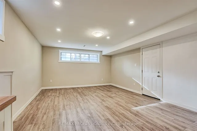 Additional property image - 16 Muskoka Ave