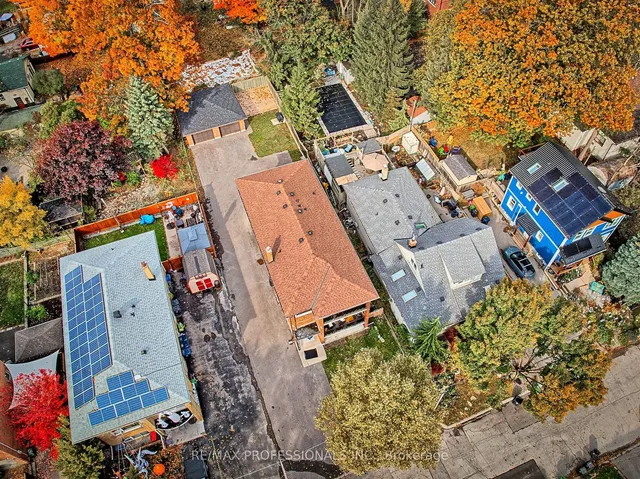 Additional property image - 16 Muskoka Ave