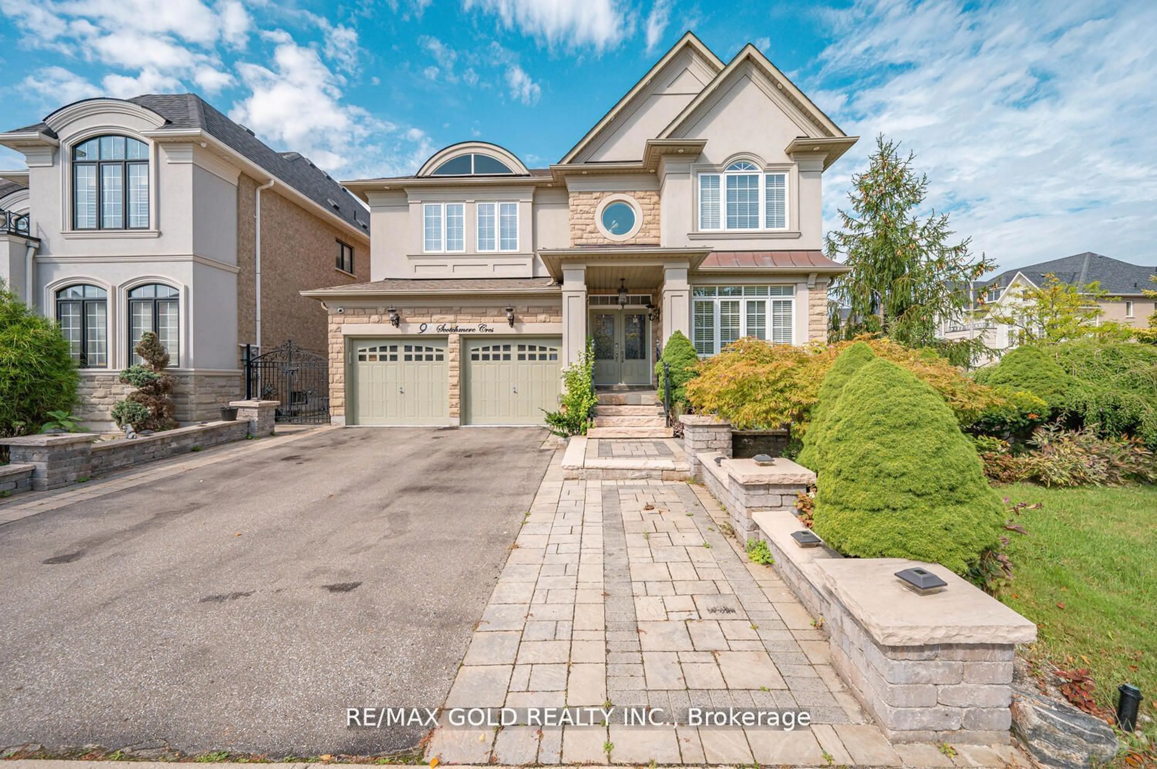 Frontside or backside of a home, the street view for 9 Scotchmere Cres, Brampton Ontario L6P 3A6