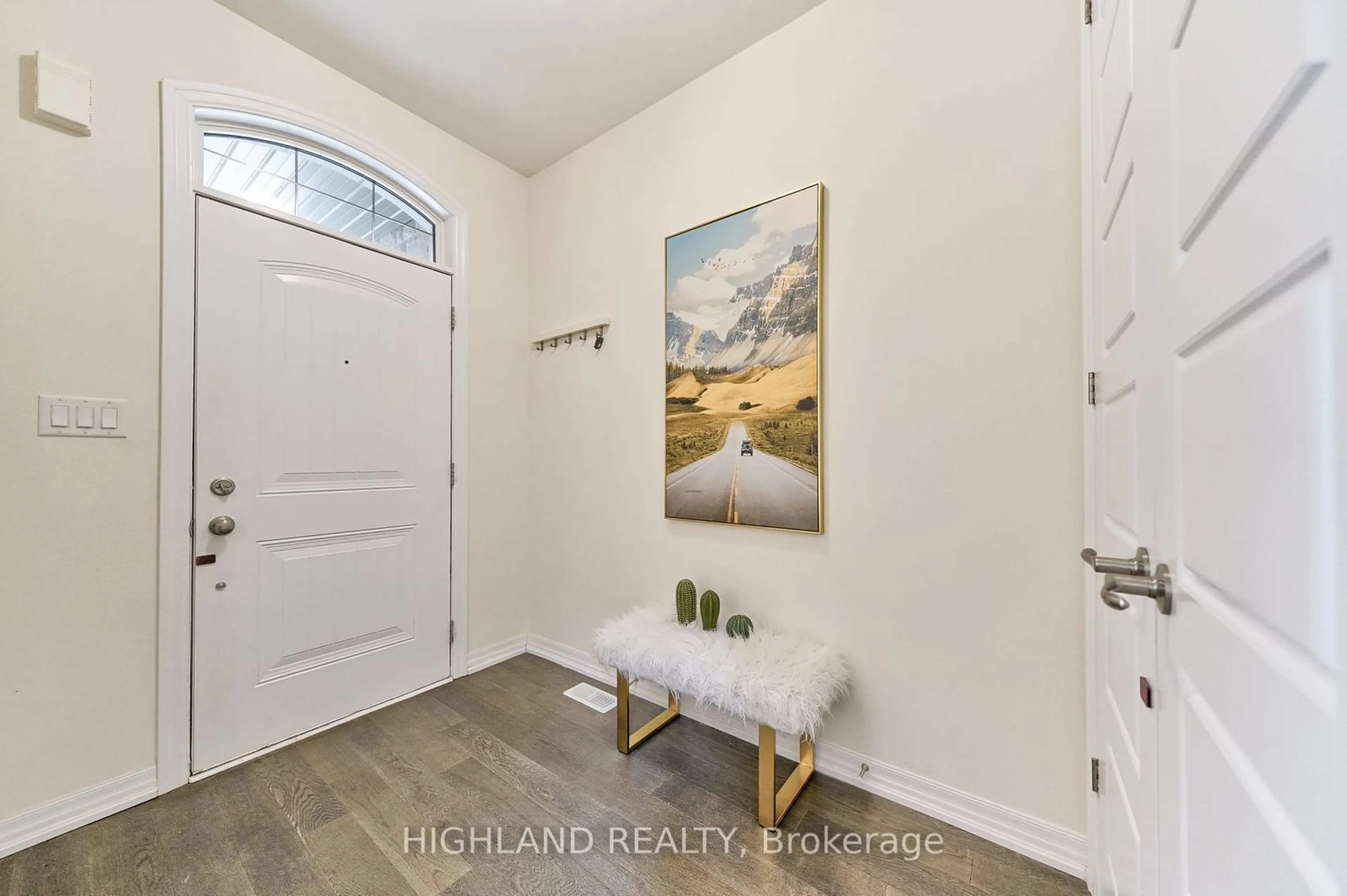 Indoor entryway, wood floors for 276 Harold Dent Tr, Oakville Ontario L6M 1S1