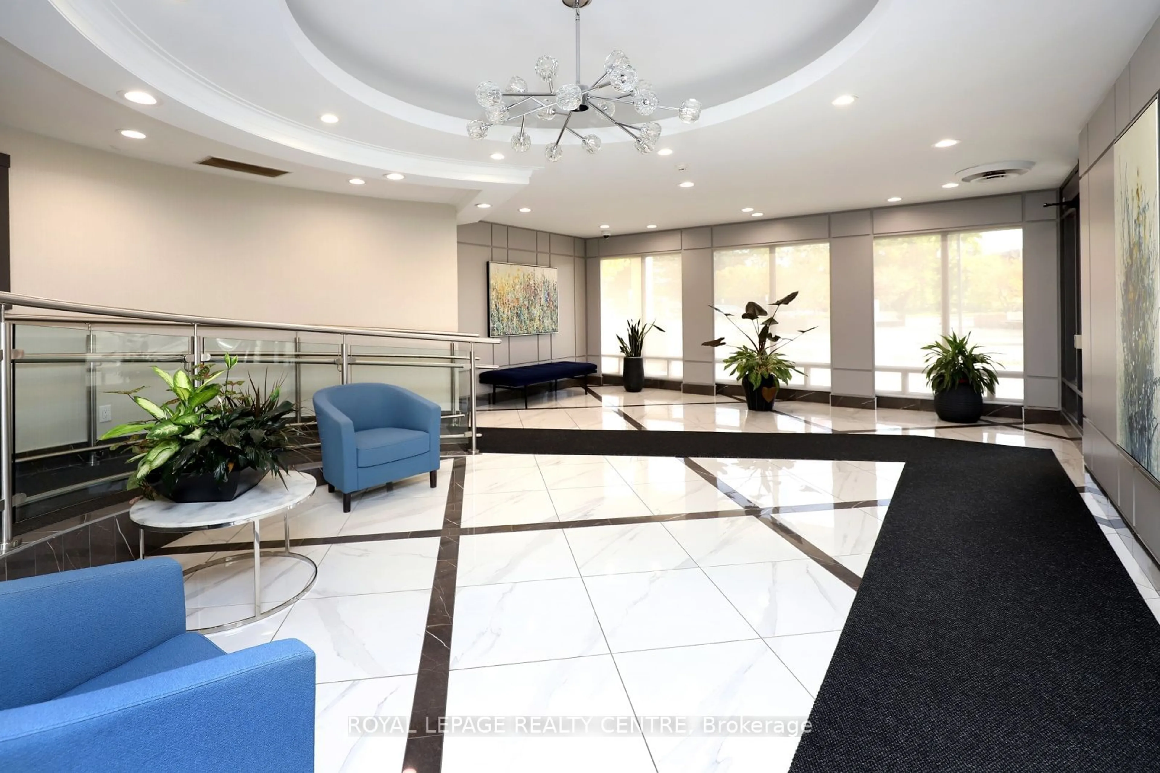 Indoor lobby, ceramic floors for 1001 Cedarglen Gate #502, Mississauga Ontario L5C 4R2