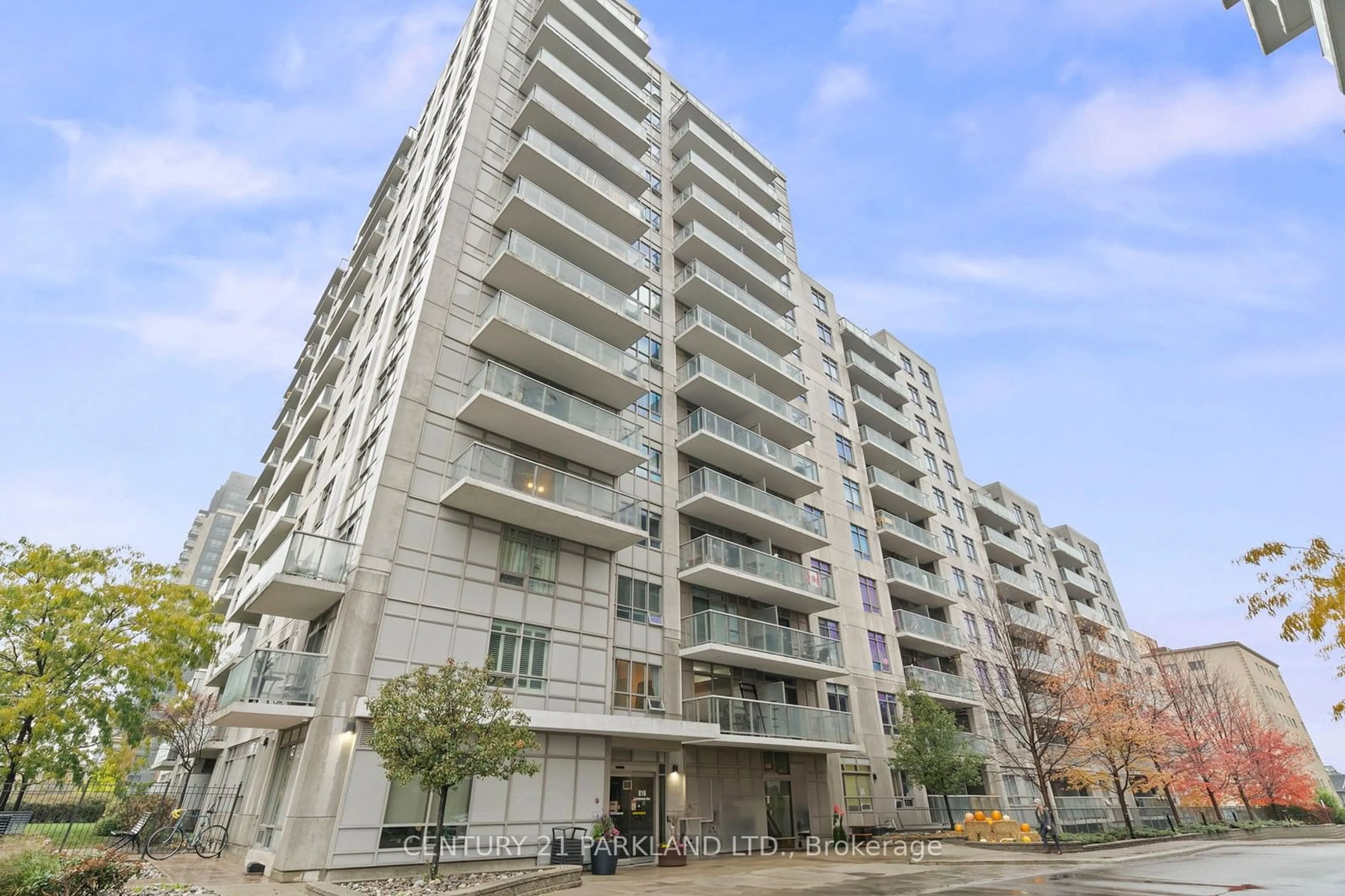 A pic from exterior of the house or condo, the street view for 816 Lansdowne Ave #216, Toronto Ontario M6H 4K6