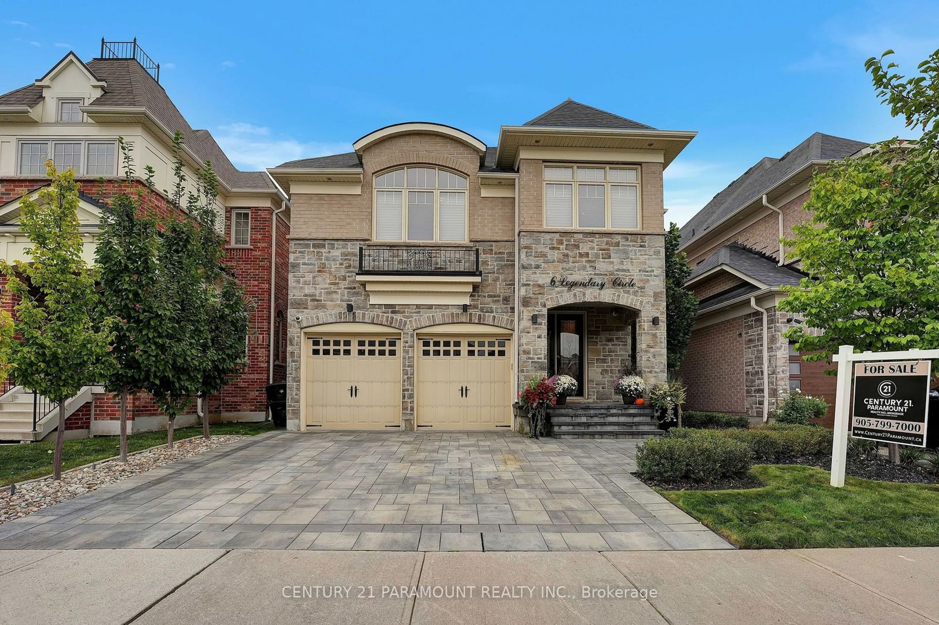 Home with brick exterior material for 6 Legendary Circ, Brampton Ontario L6Y 0R9