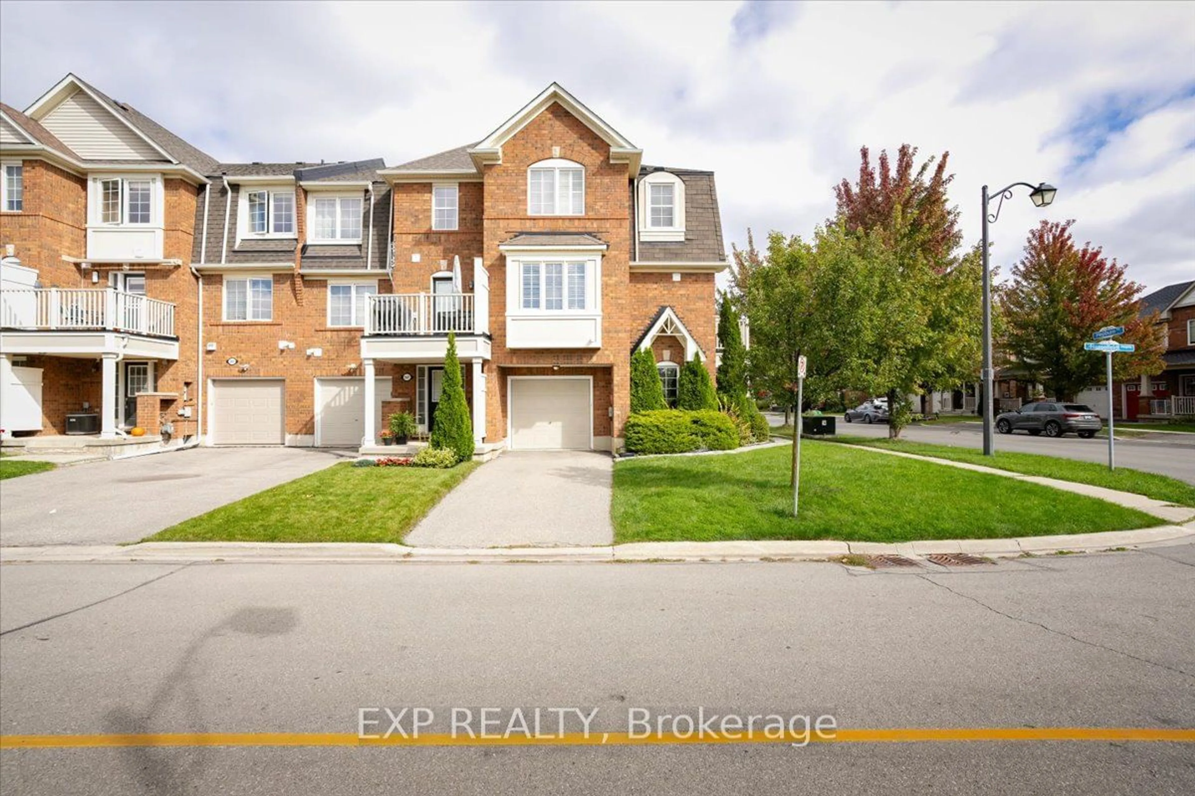 A pic from exterior of the house or condo, the street view for 949 Hasselfeldt Hts, Milton Ontario L9T 0M5