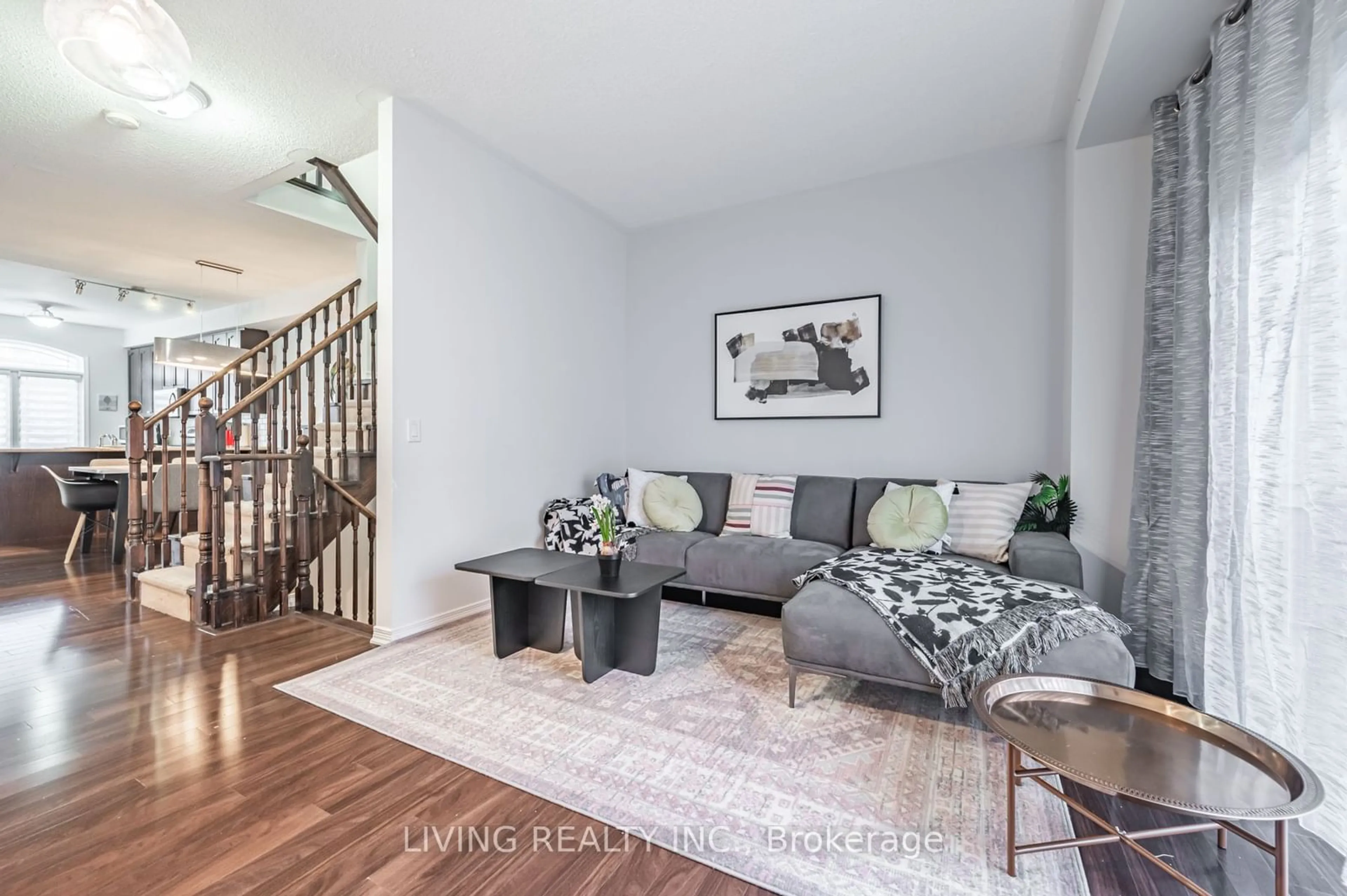 Living room, wood floors for 6625 Falconer Dr #25, Mississauga Ontario L5N 0C7