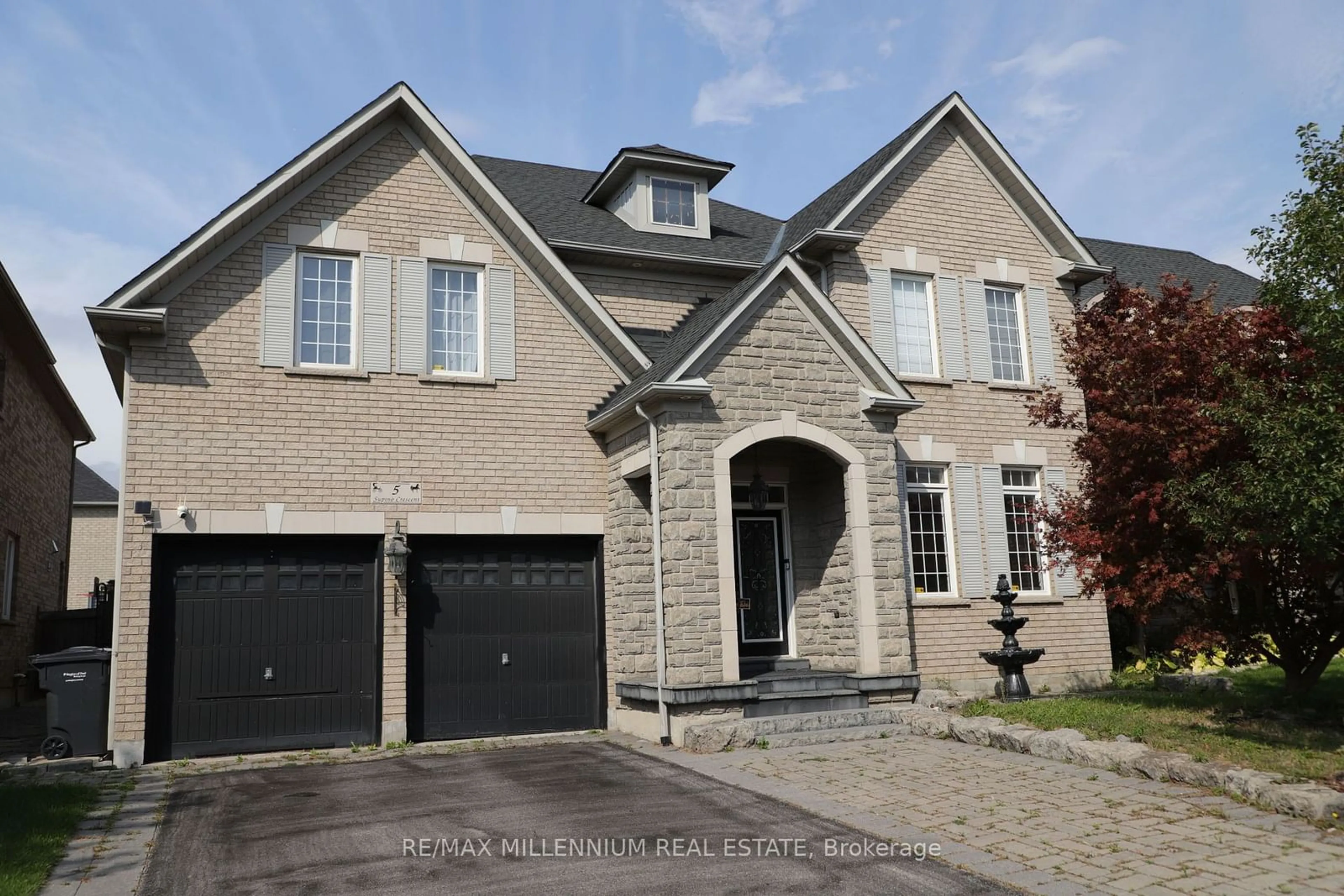 Home with brick exterior material for 5 Supino Cres, Brampton Ontario L6P 1X2