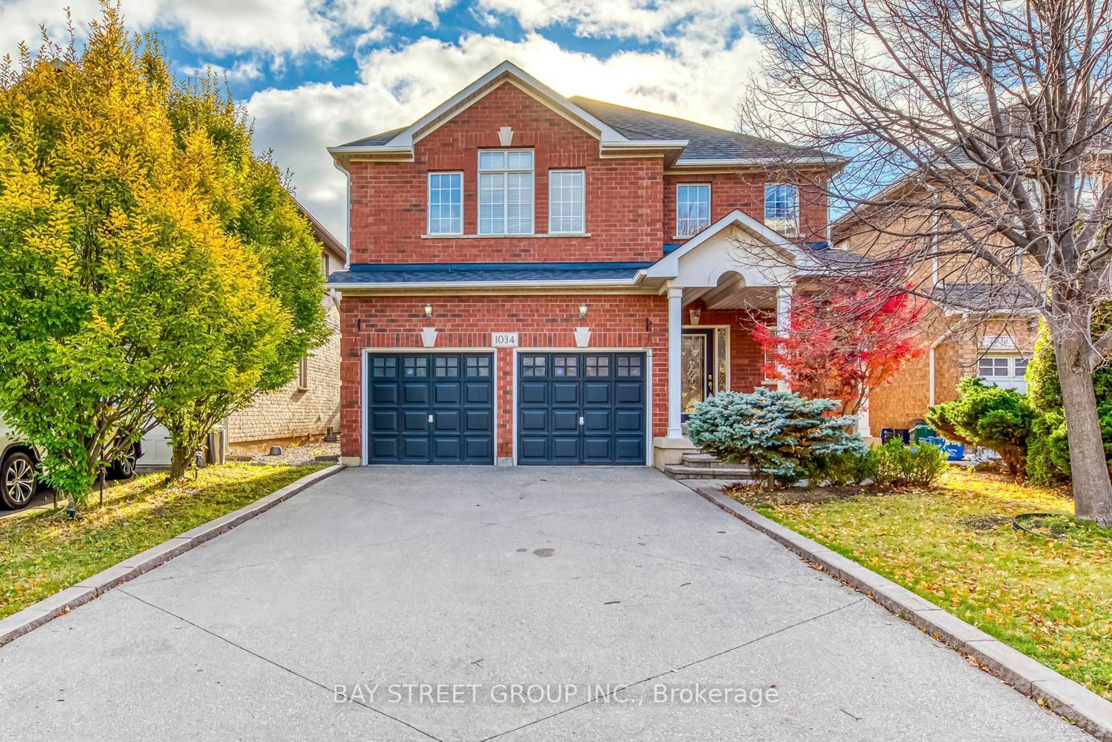 Home with brick exterior material for 1034 Agram Dr, Oakville Ontario L6H 7L6