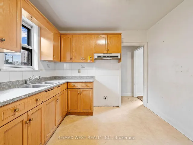 Additional property image - 4 Allen Ave