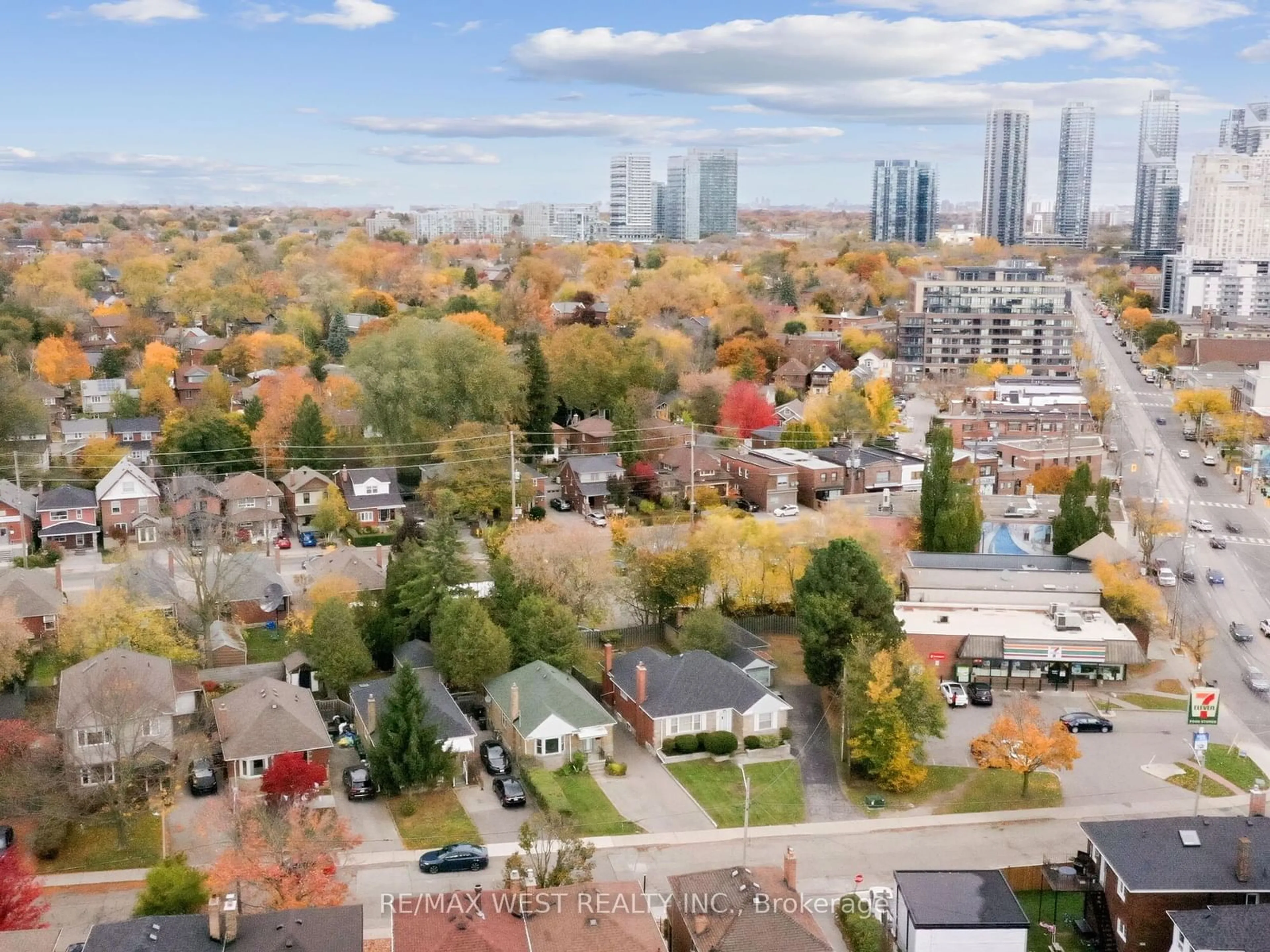 A pic from exterior of the house or condo, the view of city buildings for 4 Allen Ave, Toronto Ontario M4M 1T4