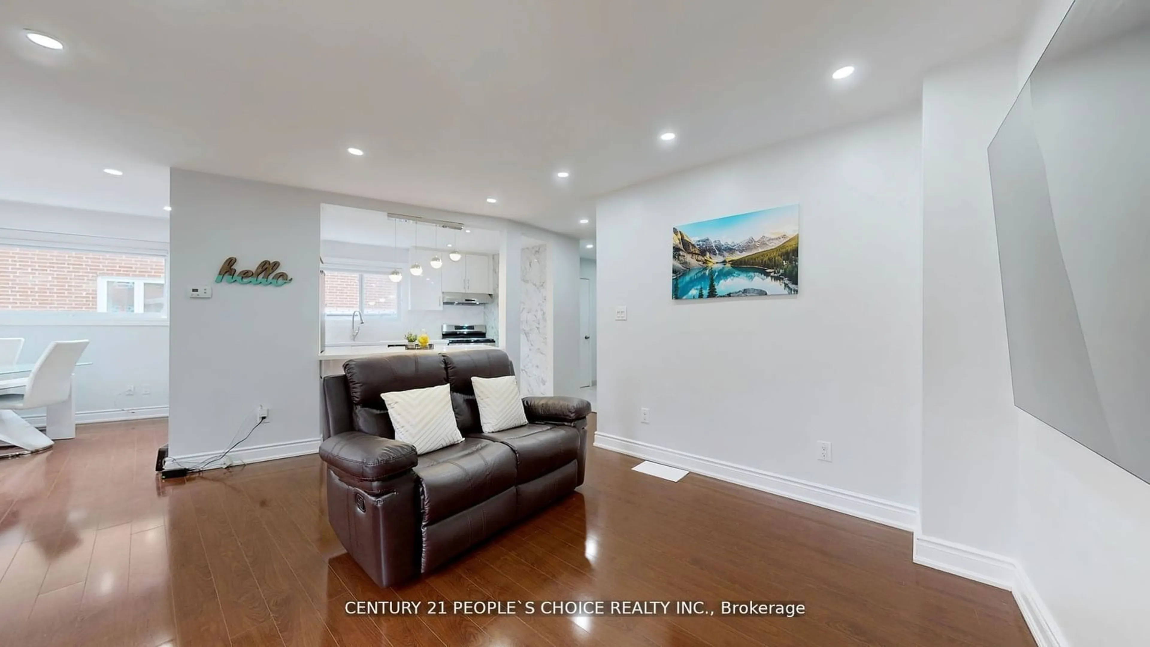 Living room, wood floors for 575 Cavell Dr, Mississauga Ontario L5B 2P2