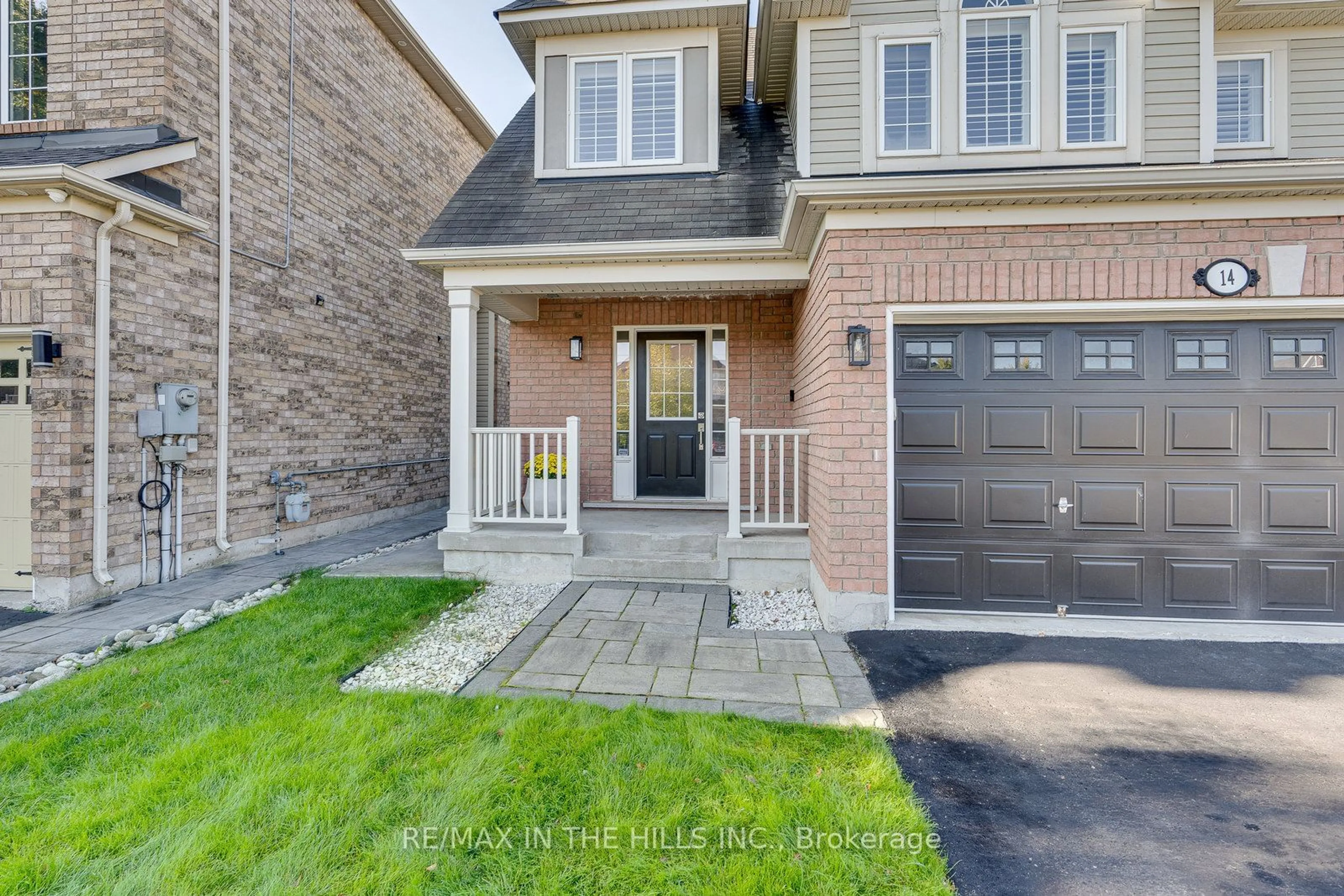 Home with brick exterior material for 14 Personna Circ, Brampton Ontario L6X 0P2