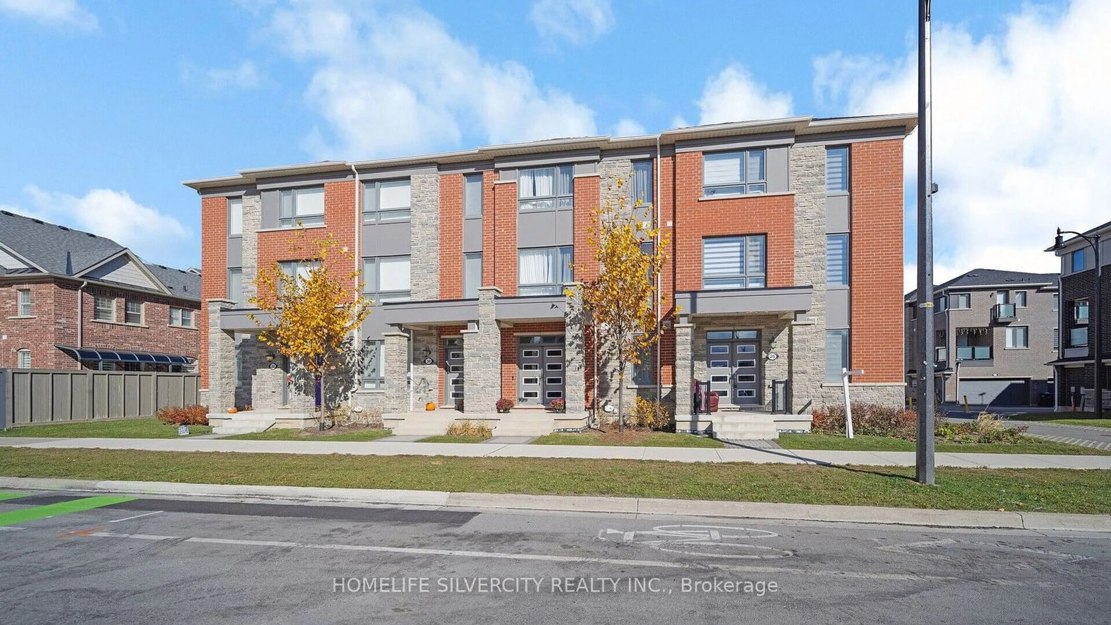 A pic from exterior of the house or condo, the front or back of building for 26 Summer Wind Lane, Brampton Ontario L7A 5J2