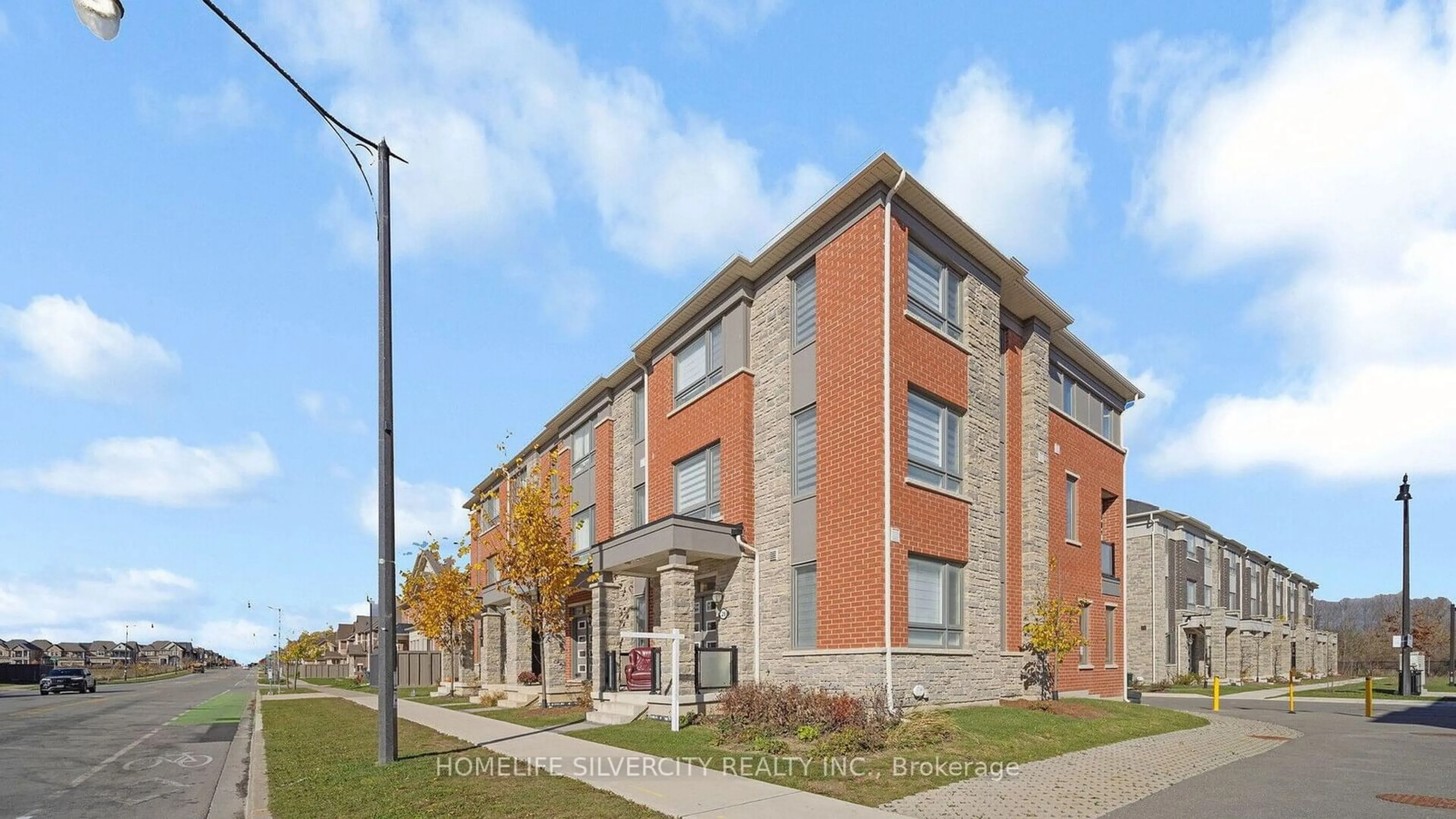 A pic from exterior of the house or condo, the front or back of building for 26 Summer Wind Lane, Brampton Ontario L7A 5J2