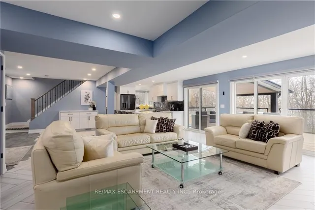Additional property image - 676 Bayshore Blvd