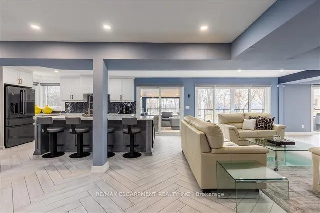 Additional property image - 676 Bayshore Blvd