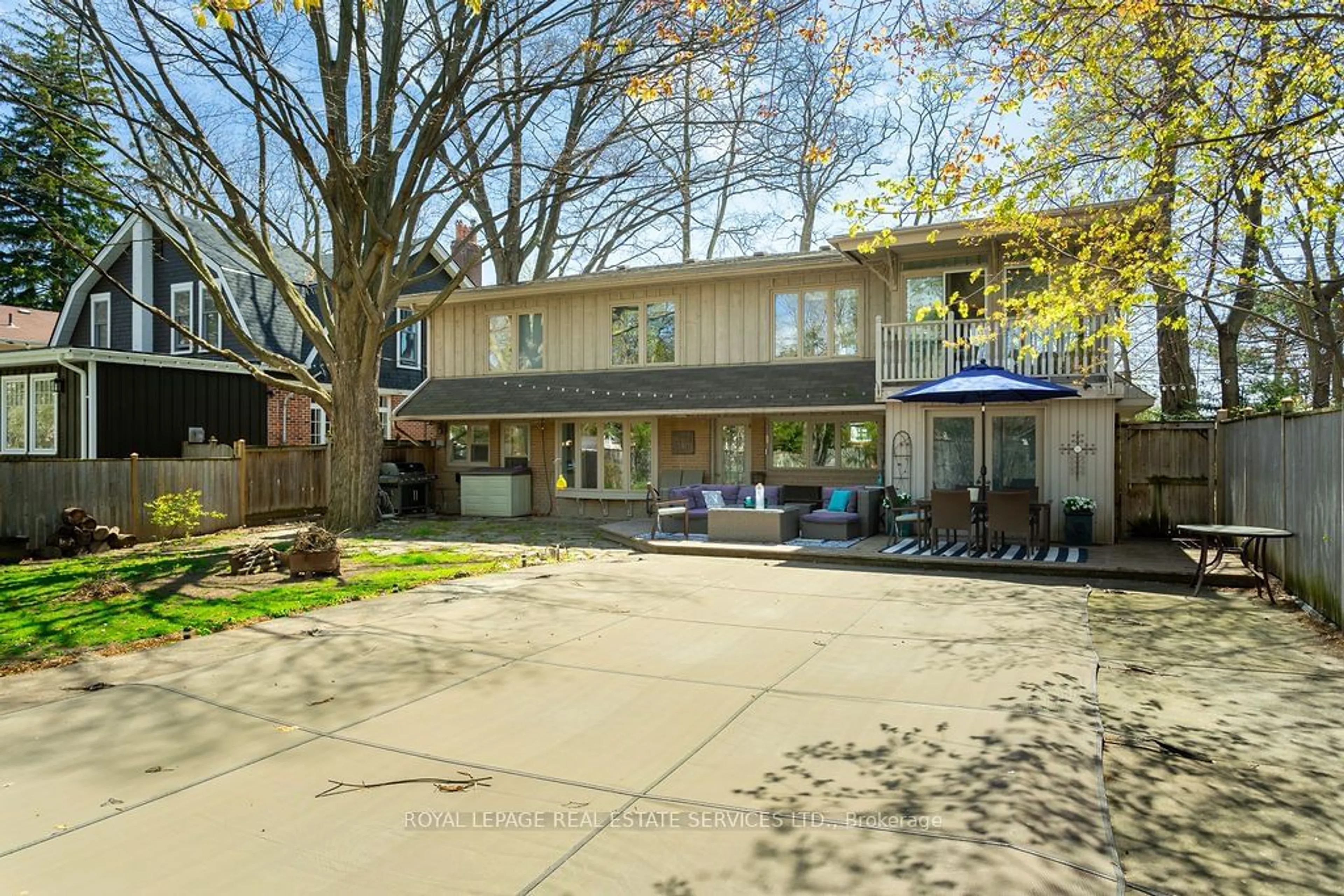 Patio, the fenced backyard for 319 Macdonald Rd, Oakville Ontario L6J 2A8