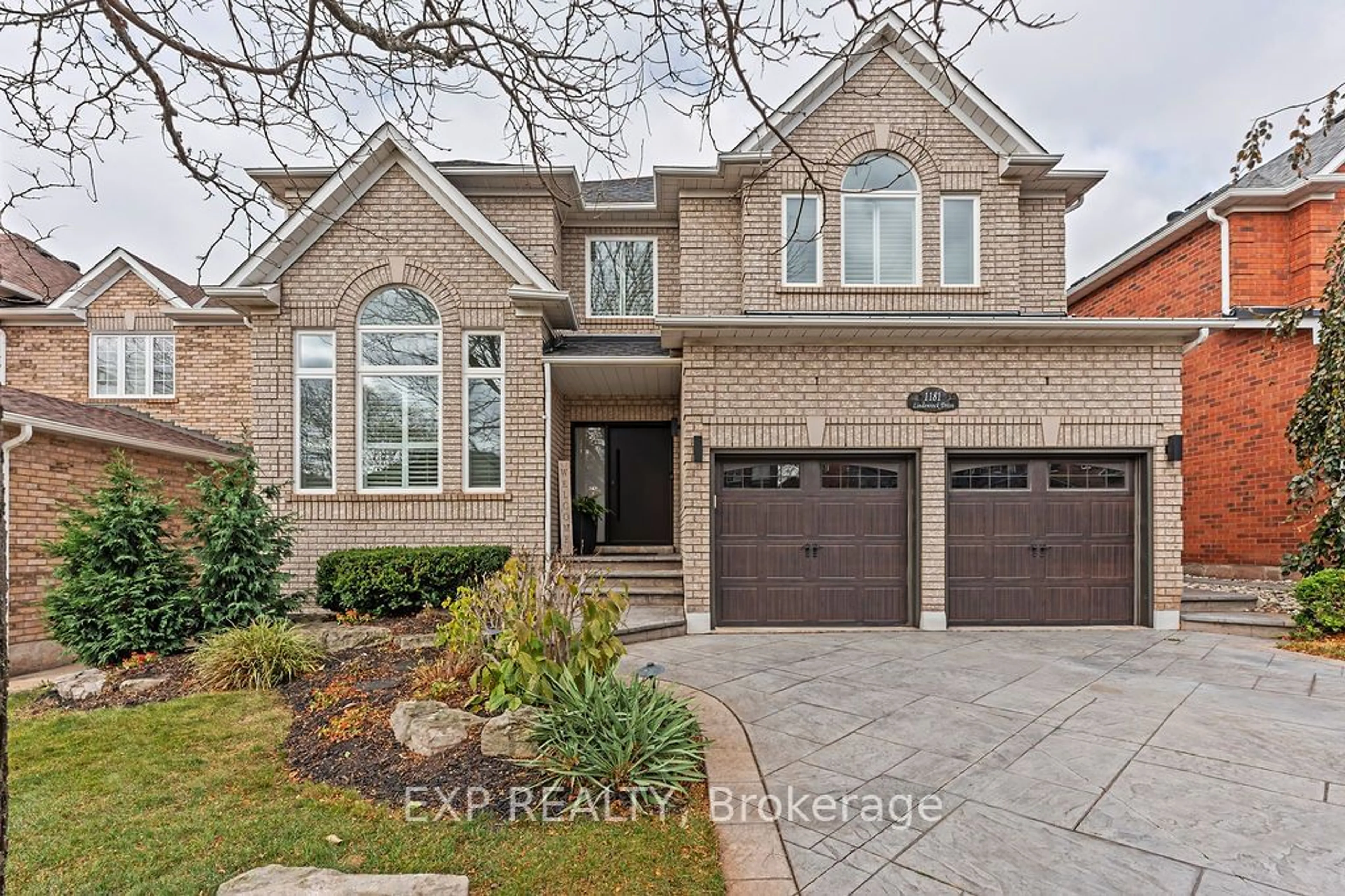 Home with brick exterior material for 1181 Lindenrock Dr, Oakville Ontario L6H 6T5