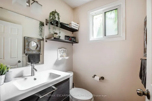 Additional property image - 1098 Stephenson Dr