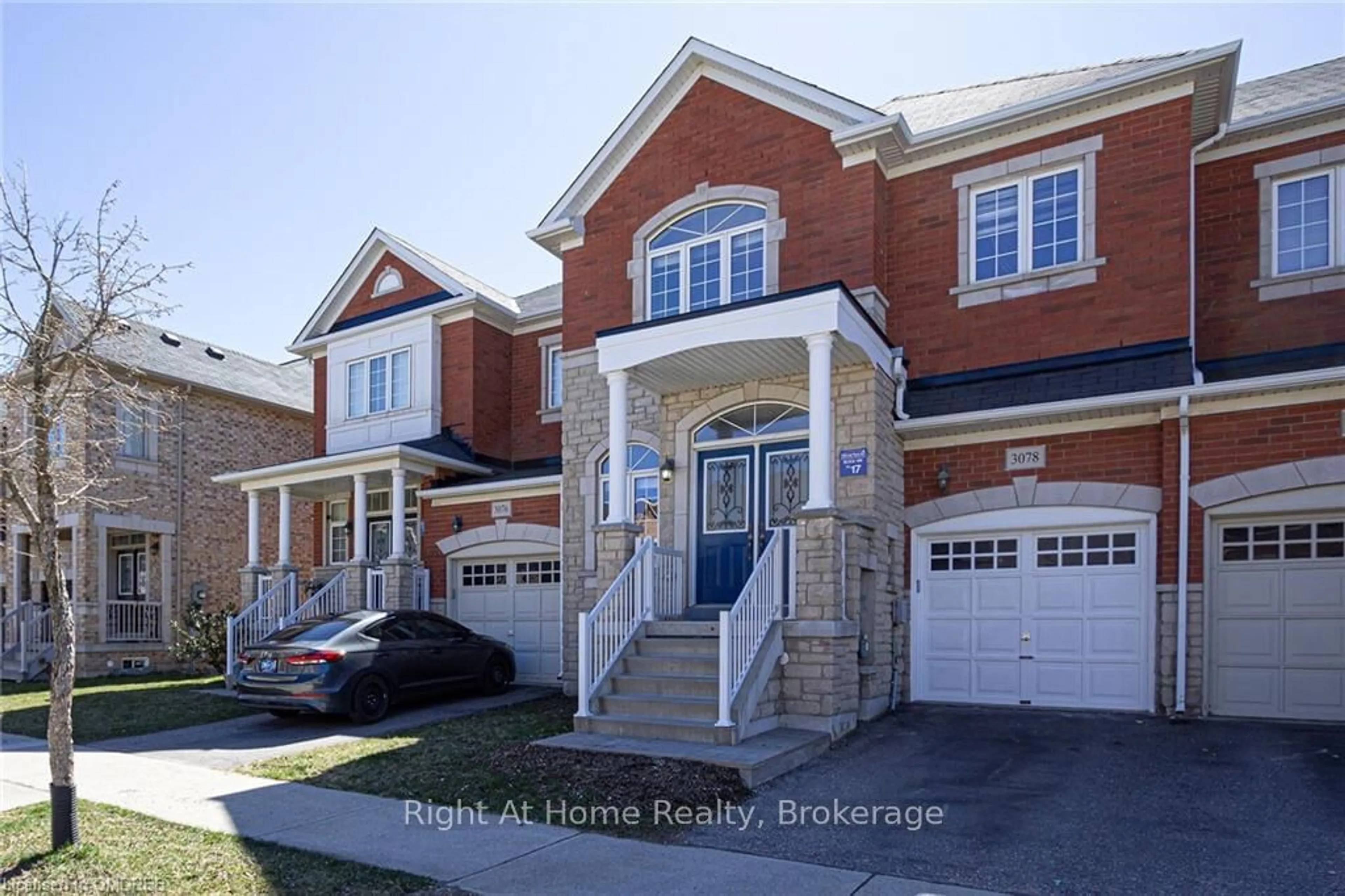 A pic from exterior of the house or condo, the street view for 3078 JANICE Dr, Oakville Ontario L6M 0S7