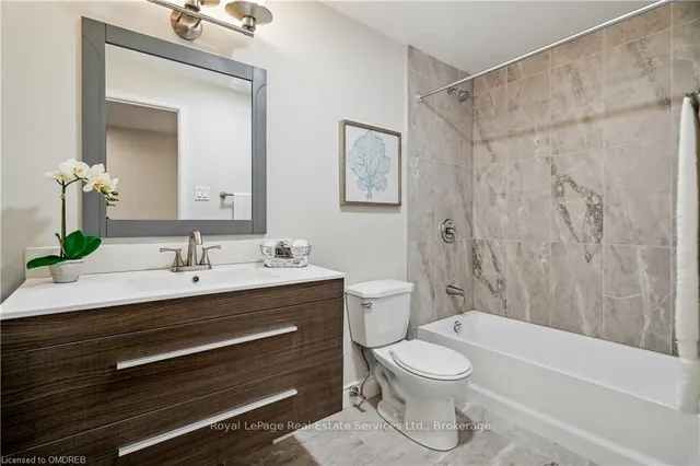 Additional property image - 1513 UPPER MIDDLE Rd Unit 3