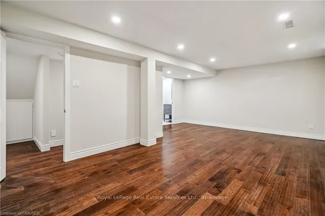 Additional property image - 1513 UPPER MIDDLE Rd Unit 3