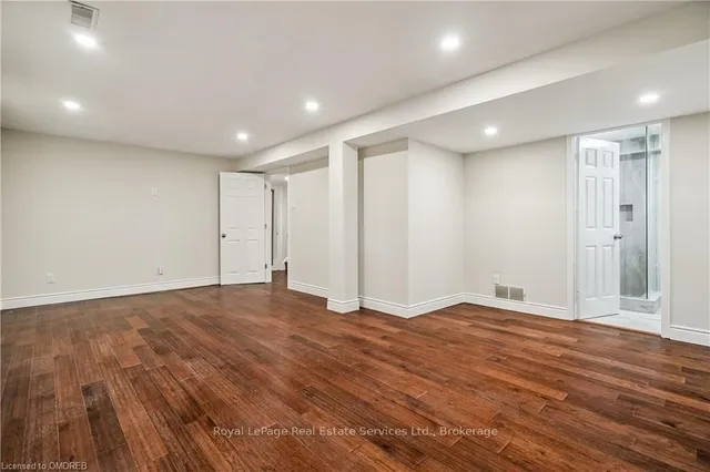 Additional property image - 1513 UPPER MIDDLE Rd Unit 3