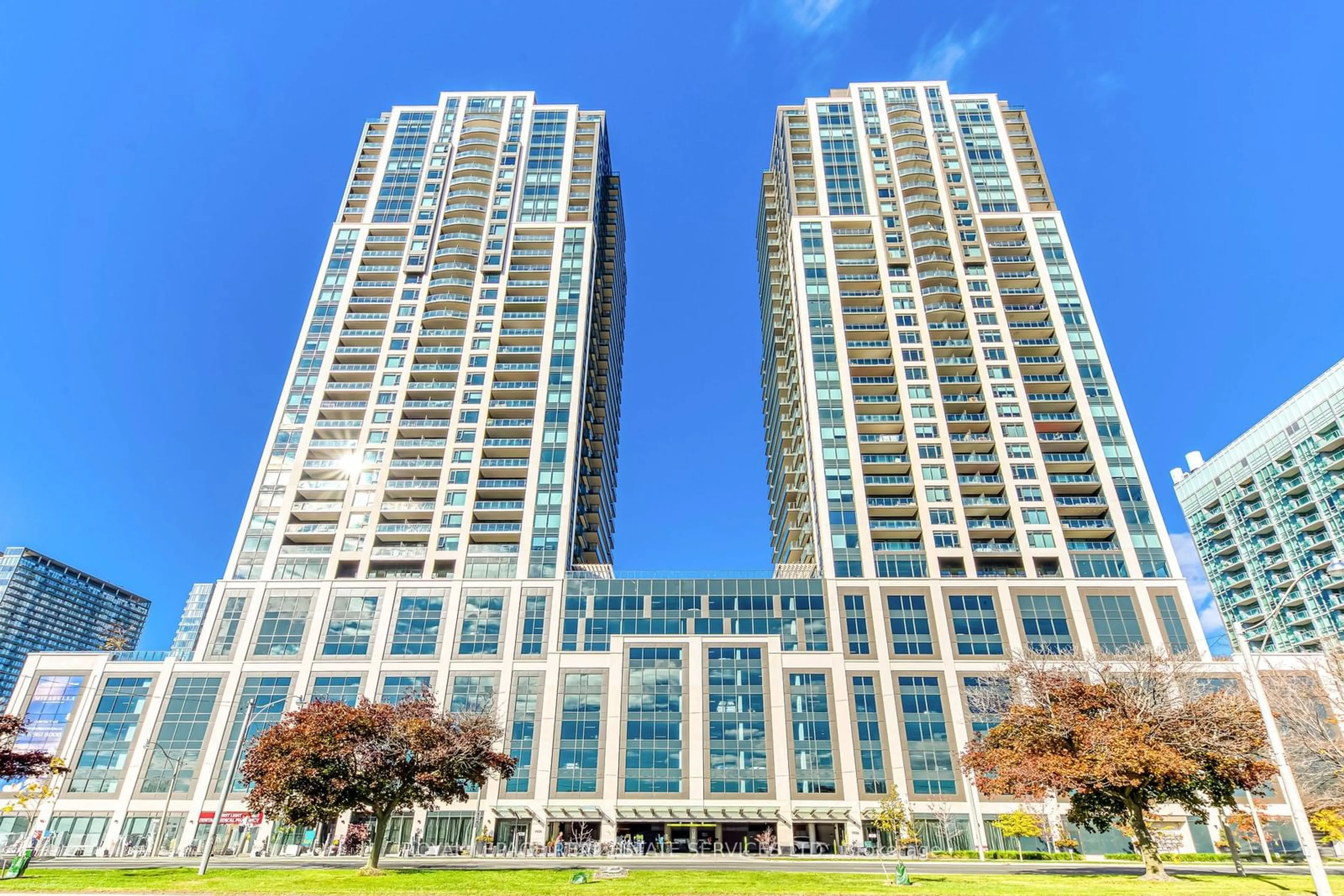 A pic from exterior of the house or condo, the front or back of building for 1926 Lake Shore Blvd #1805, Toronto Ontario M6S 1A1