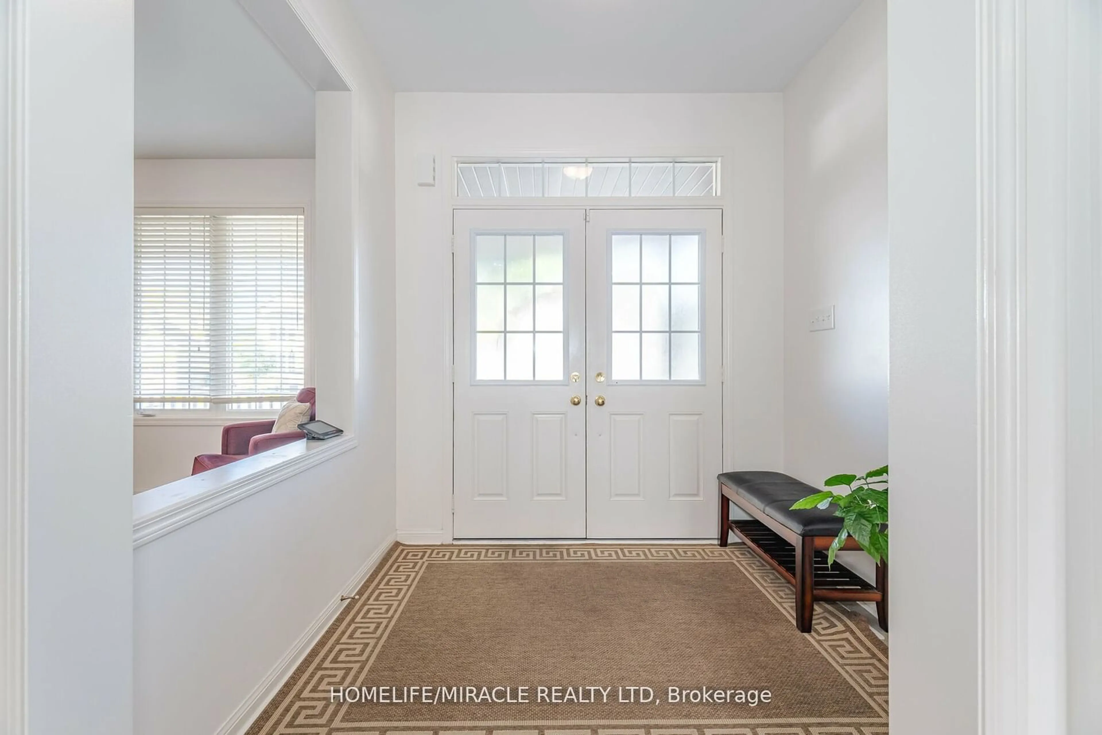 Indoor entryway, wood floors for 5 Valleywest Rd, Brampton Ontario L6P 2J9