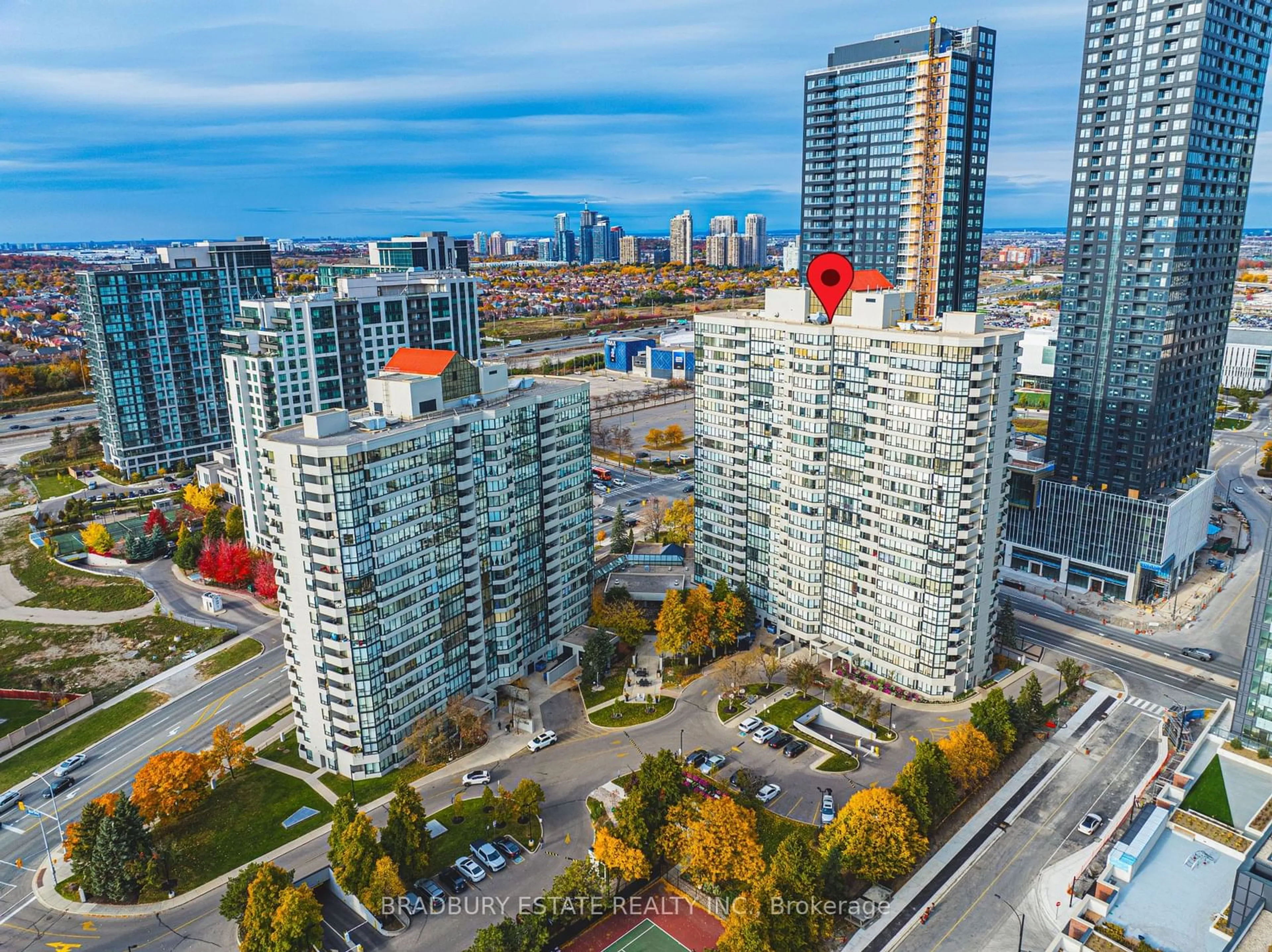 A pic from exterior of the house or condo, the view of city buildings for 330 Rathburn Rd #908, Mississauga Ontario L5B 3Y1