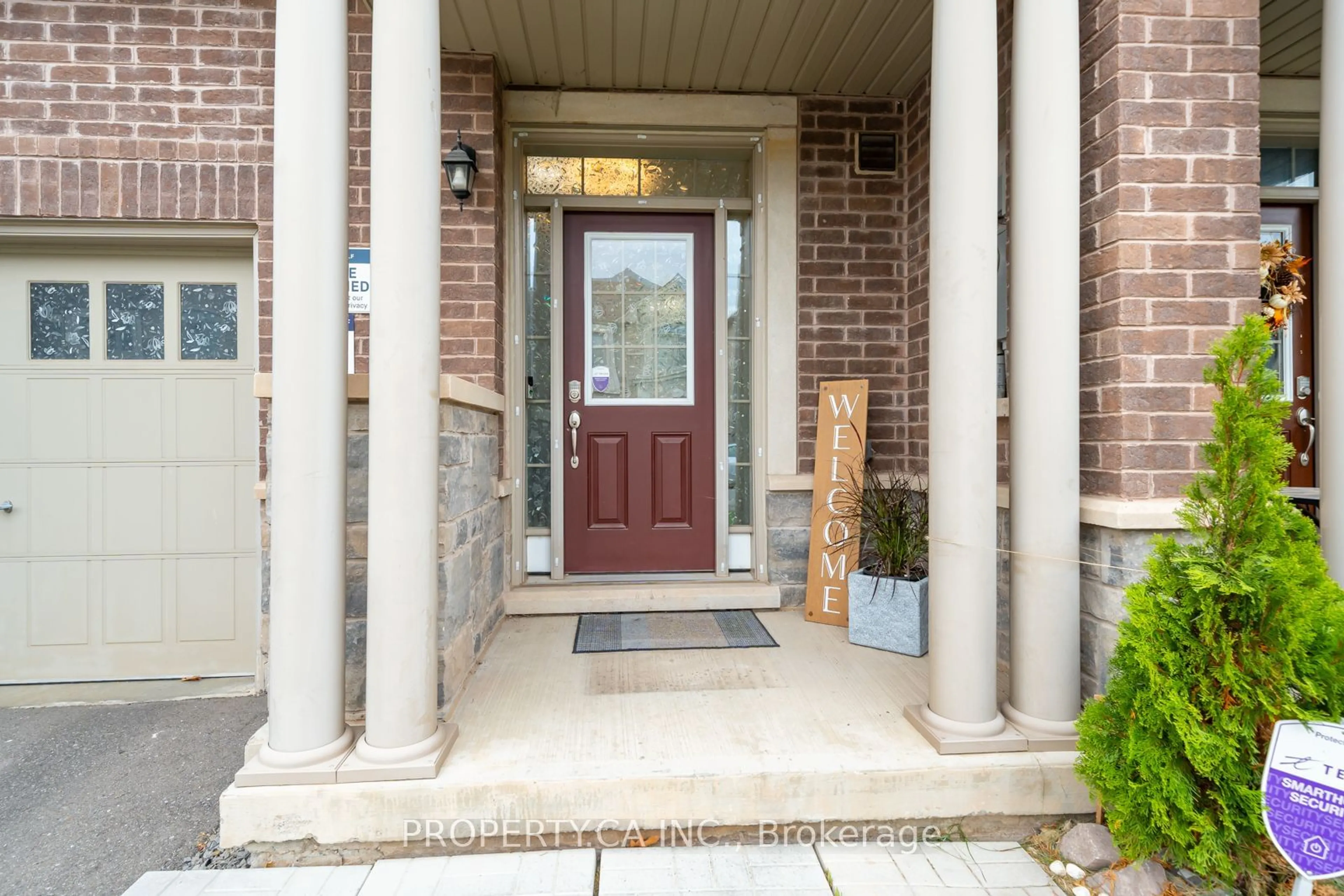 Indoor entryway, wood floors for 1330 Restivo Lane, Milton Ontario L9E 1J9