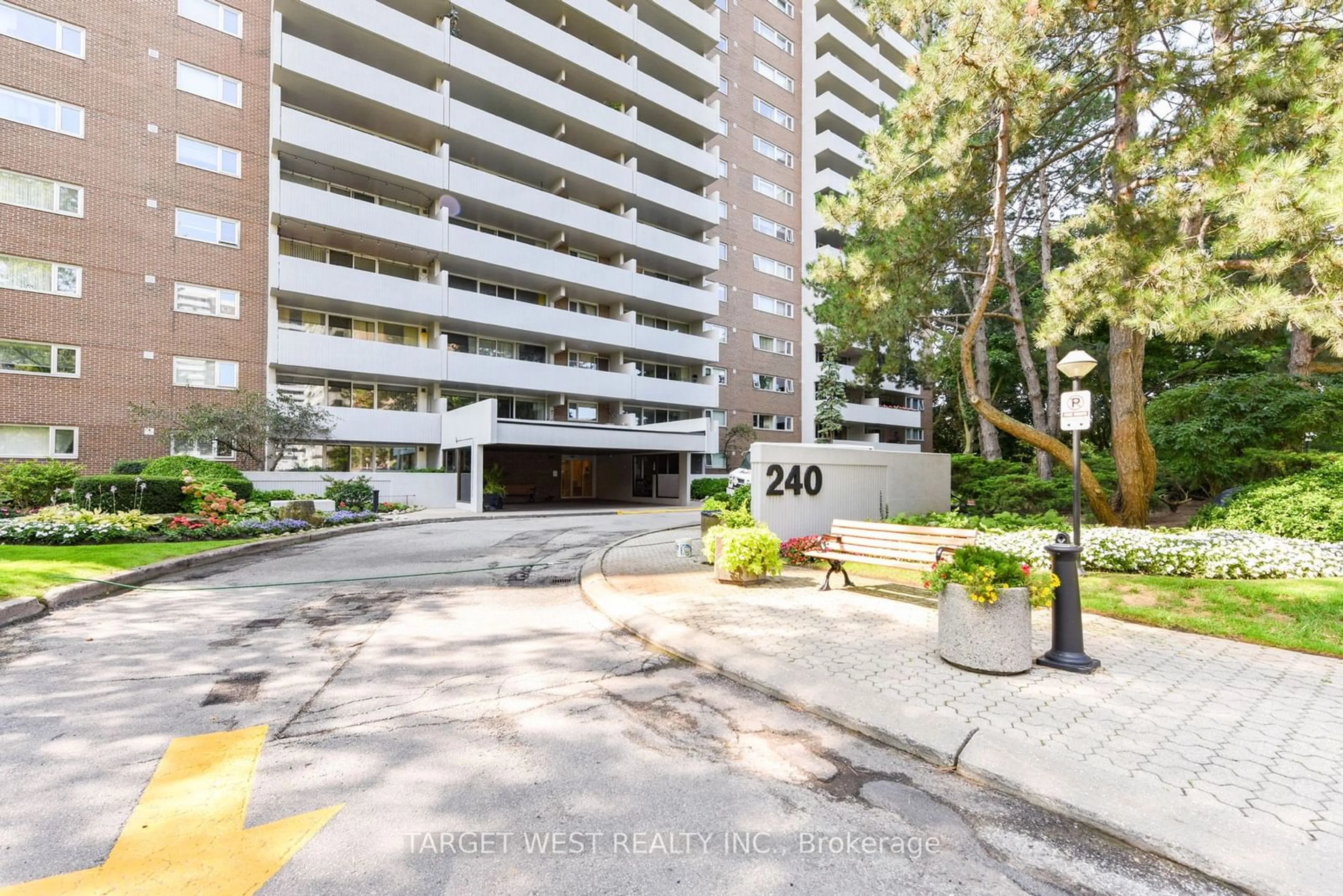 A pic from exterior of the house or condo, the street view for 240 Scarlett Rd #1304, Toronto Ontario M6N 4X4