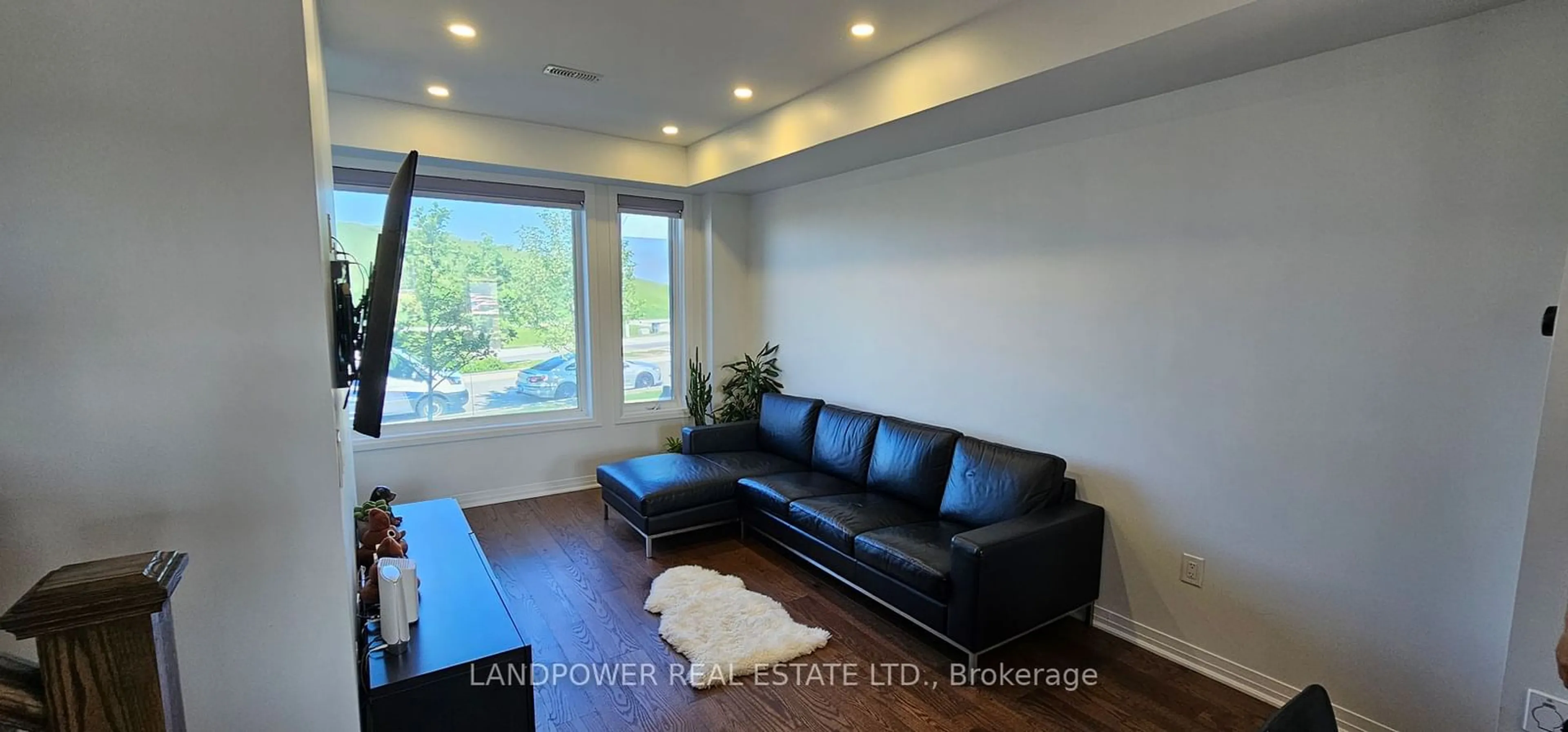 Living room, wood floors for 295 Downsview Park Blvd, Toronto Ontario M3K 0B6