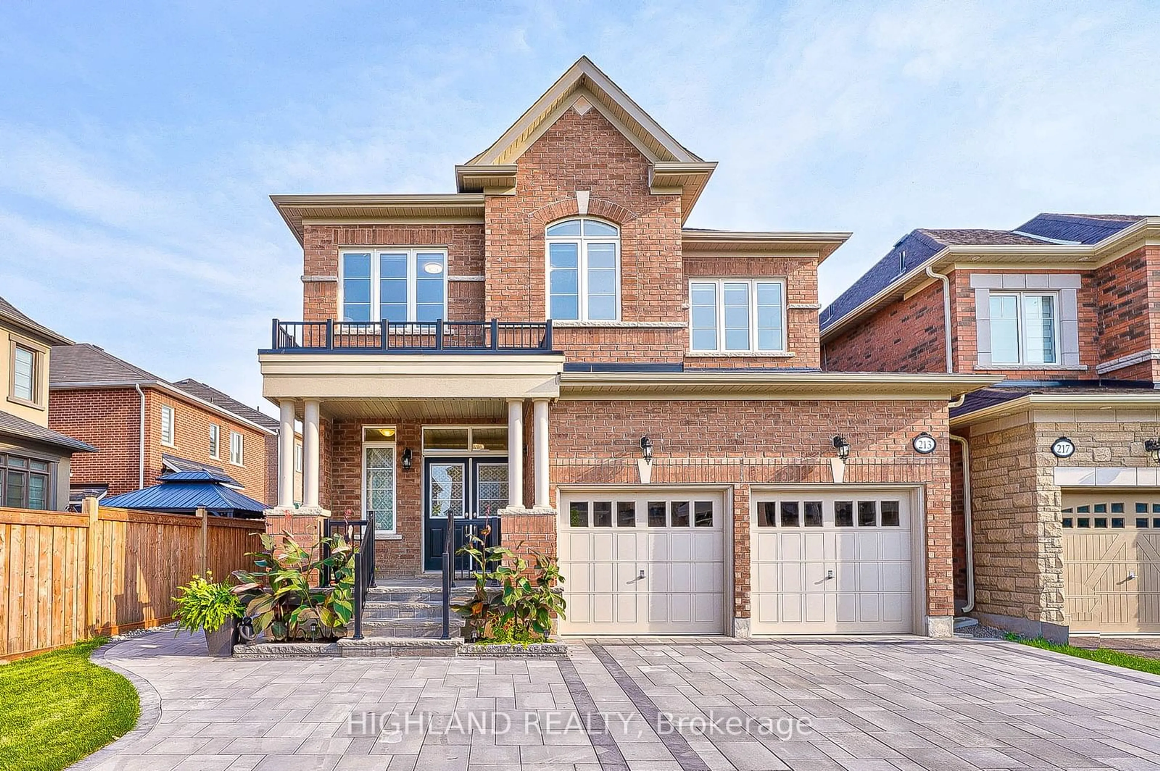 Home with brick exterior material for 213 Camellia Cres, Oakville Ontario L6H 1L1