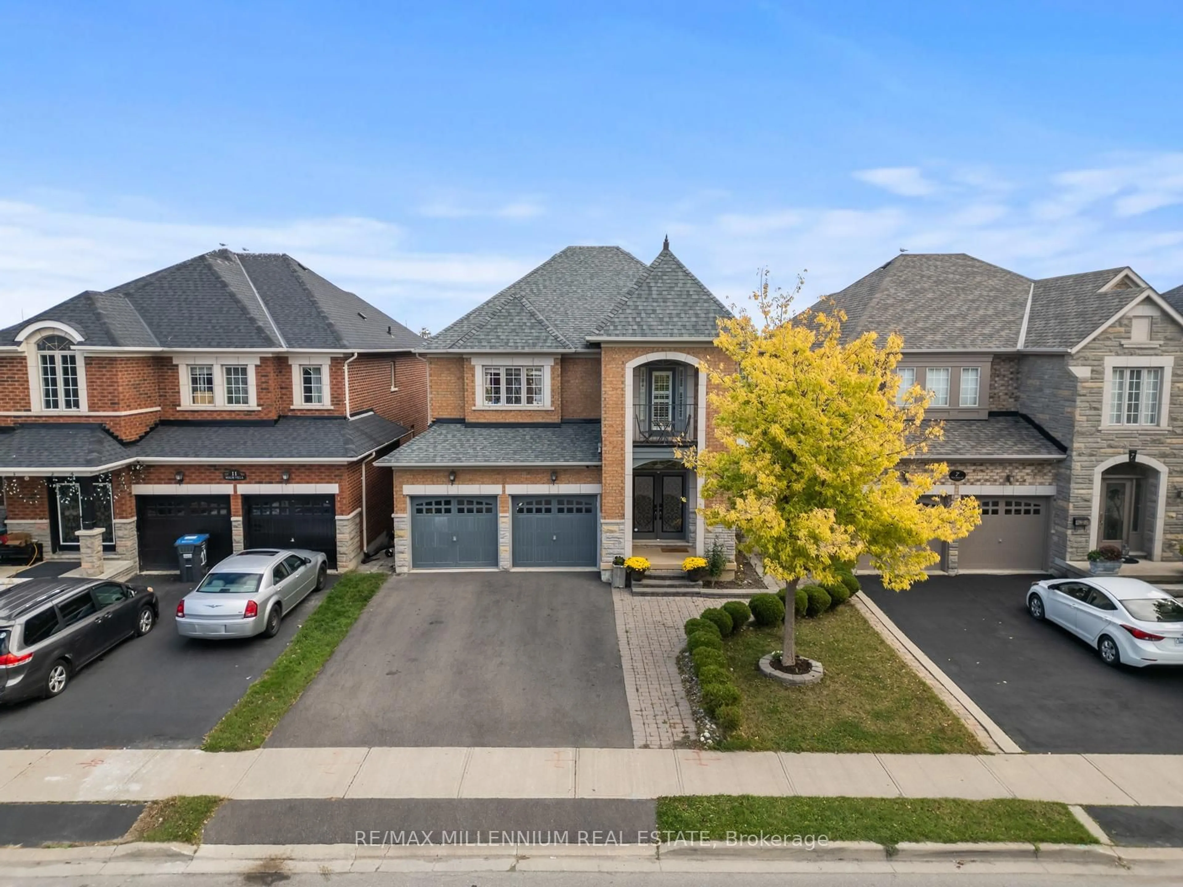 Frontside or backside of a home, the street view for 9 Watchman Rd, Brampton Ontario L6P 2E9