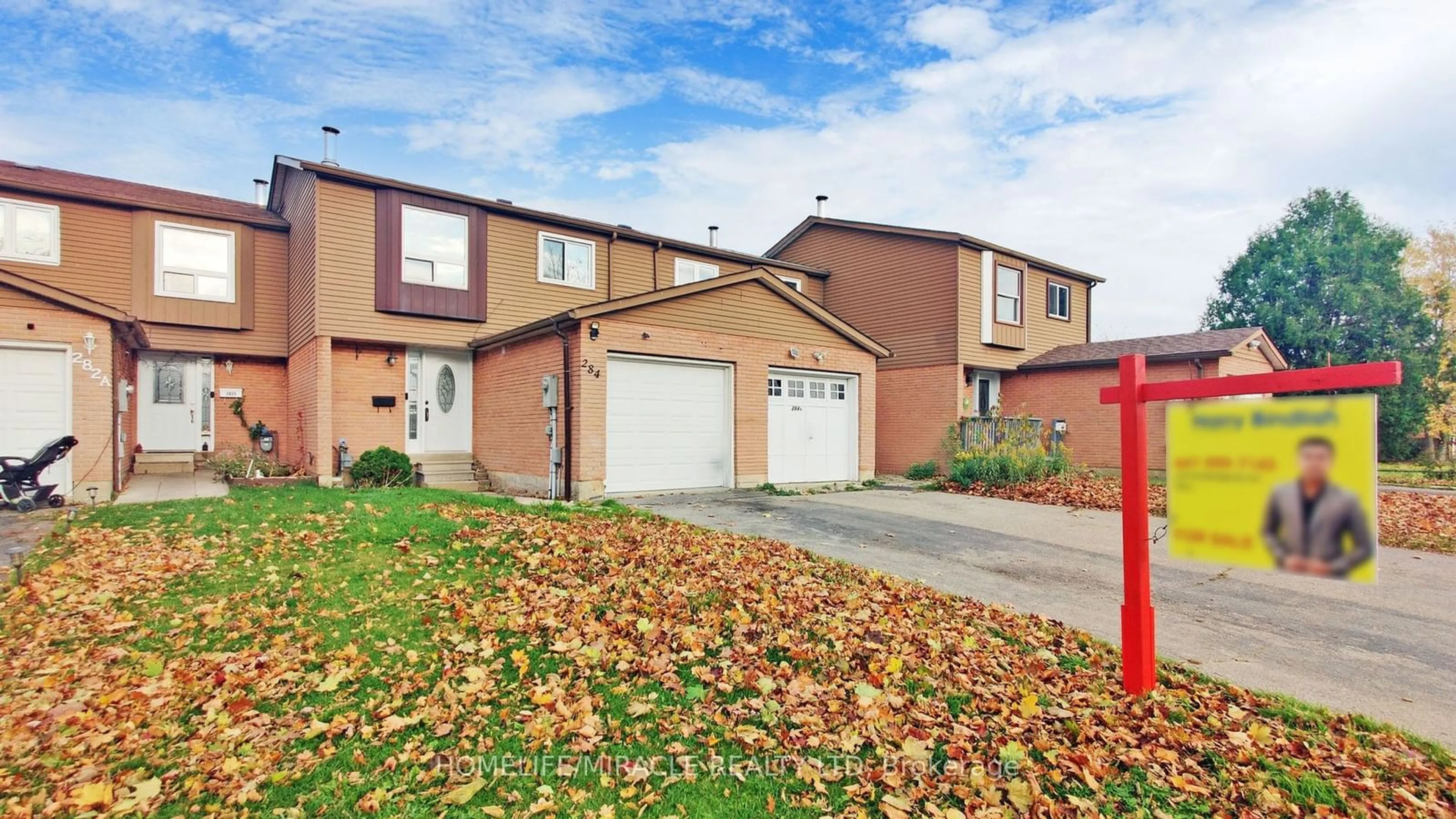 A pic from exterior of the house or condo, cottage for 284 Royal Salisbury Way, Brampton Ontario L6V 3H4