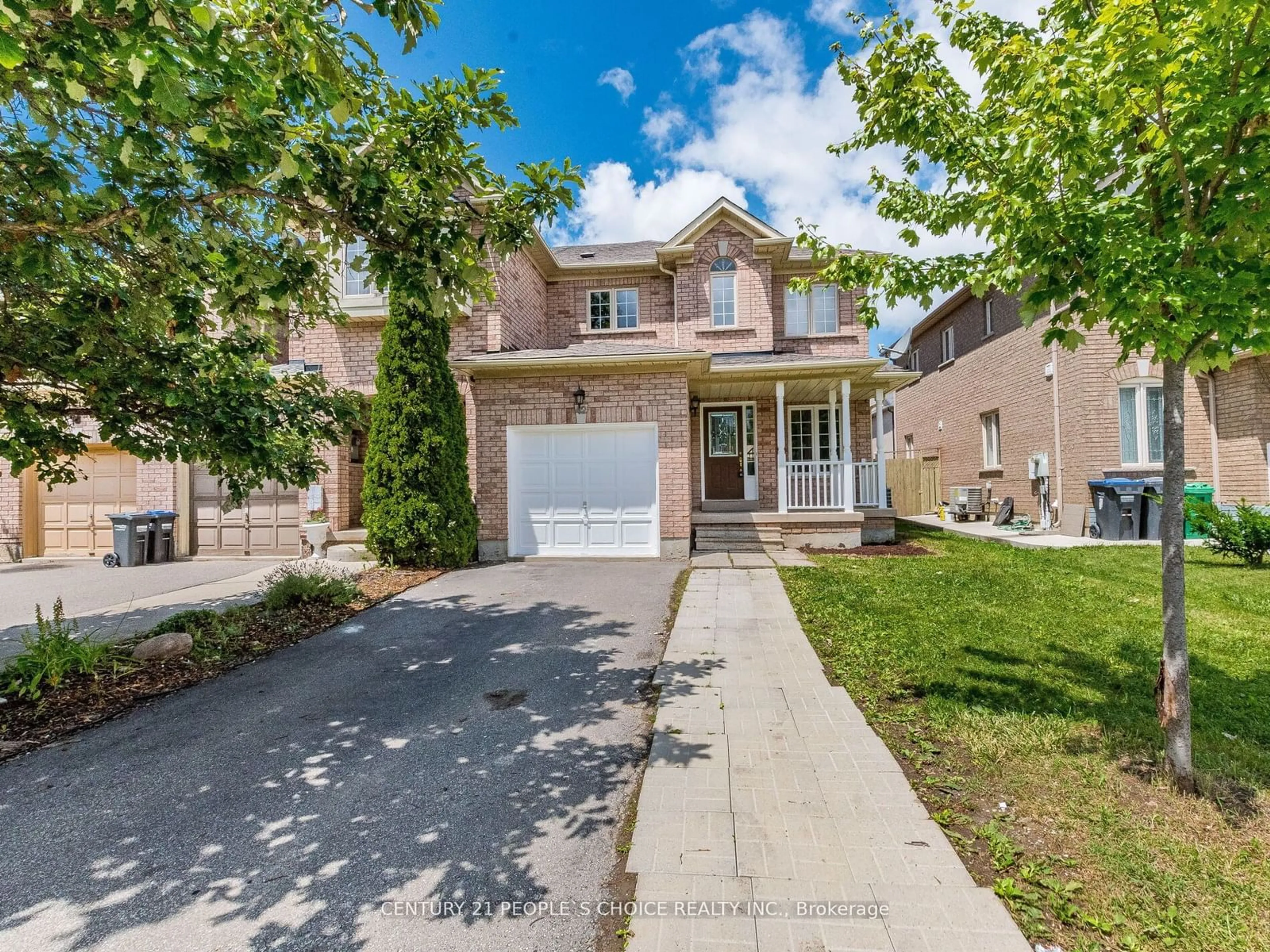 Frontside or backside of a home, the street view for 42 Gecko Crt, Brampton Ontario L6R 2P1