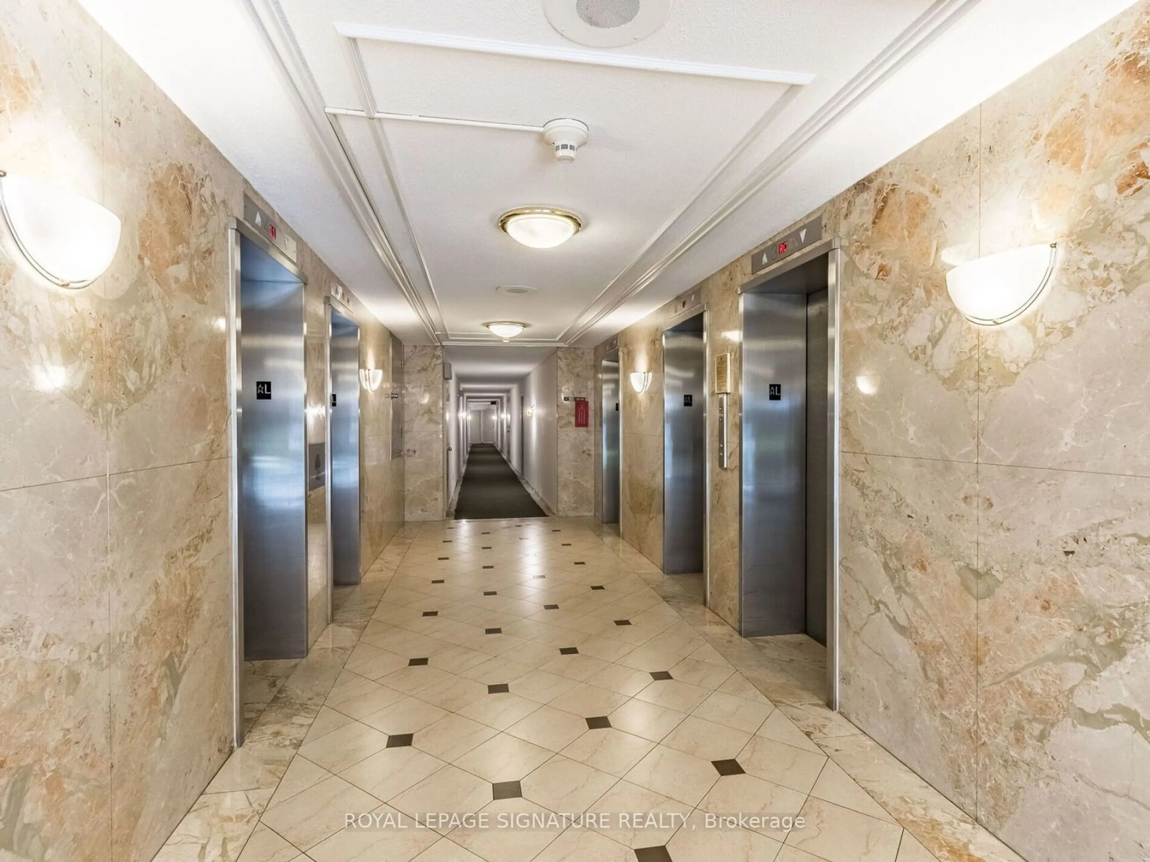 Indoor foyer, unknown floor for 1333 Bloor St #316, Mississauga Ontario L4Y 3T6