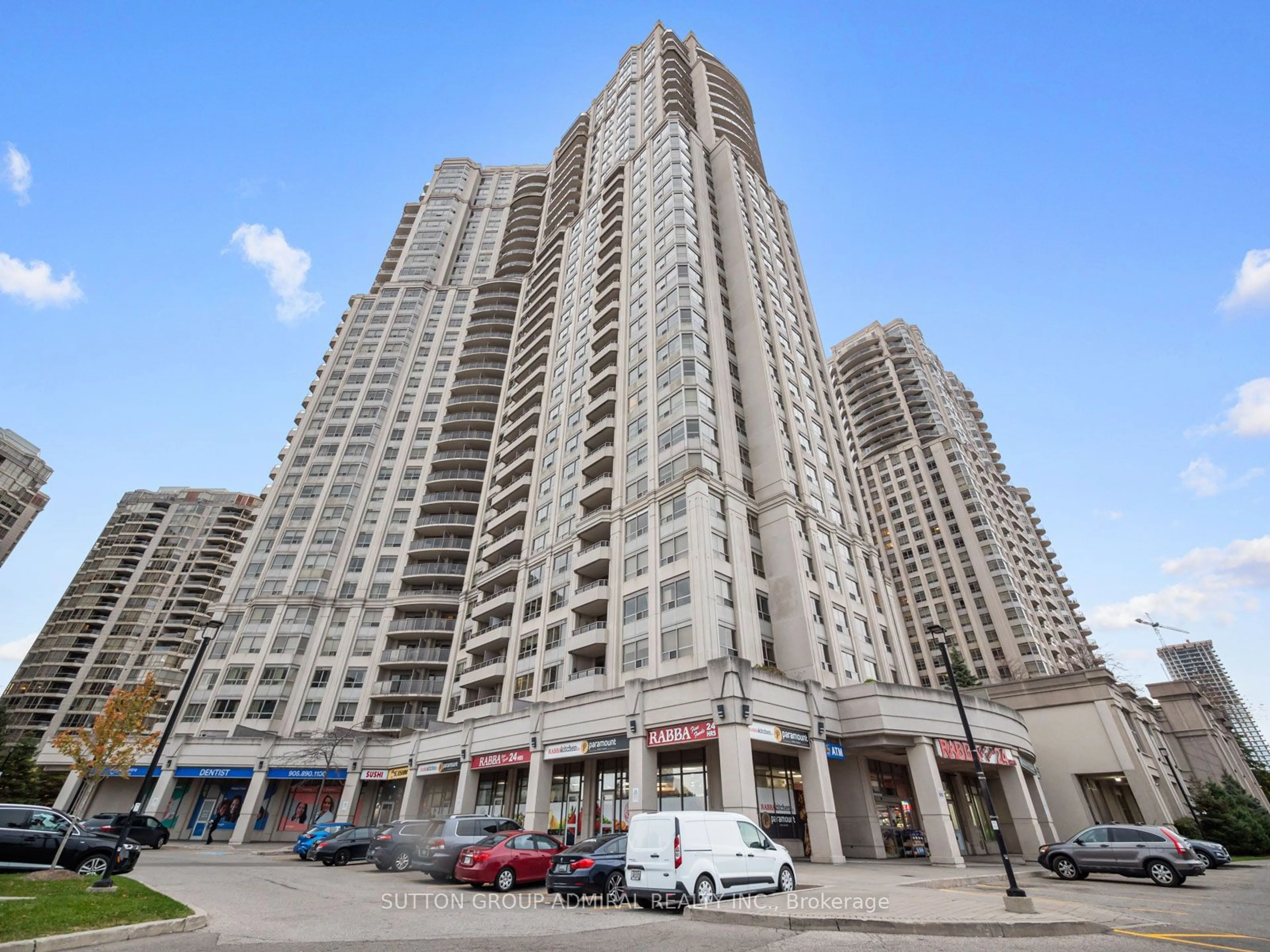 A pic from exterior of the house or condo, the street view for 25 Kingsbridge Garden Circ #626, Mississauga Ontario L5R 4B1