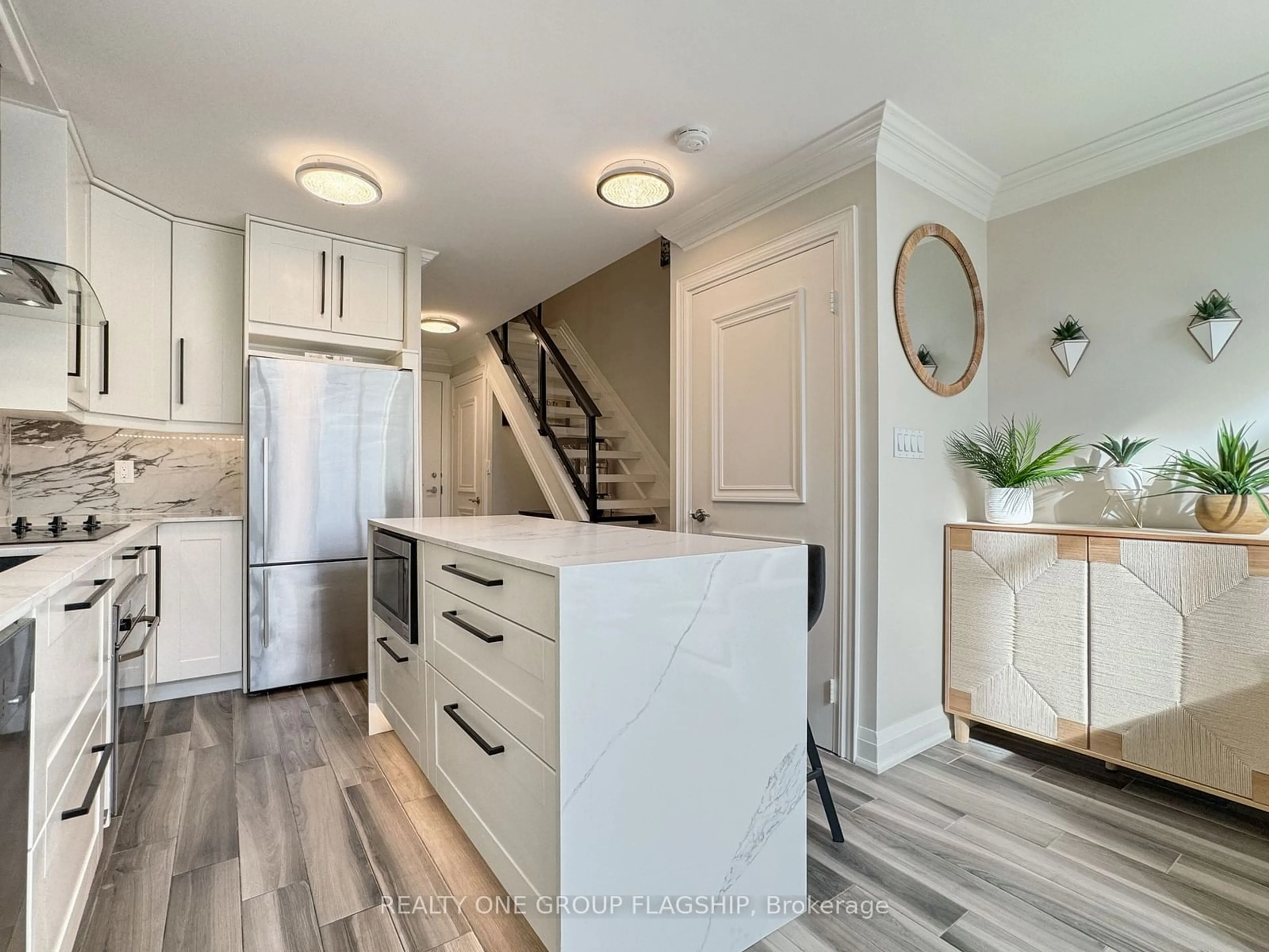 Open concept kitchen for 200 Manitoba St #210, Toronto Ontario M8Y 3Y9