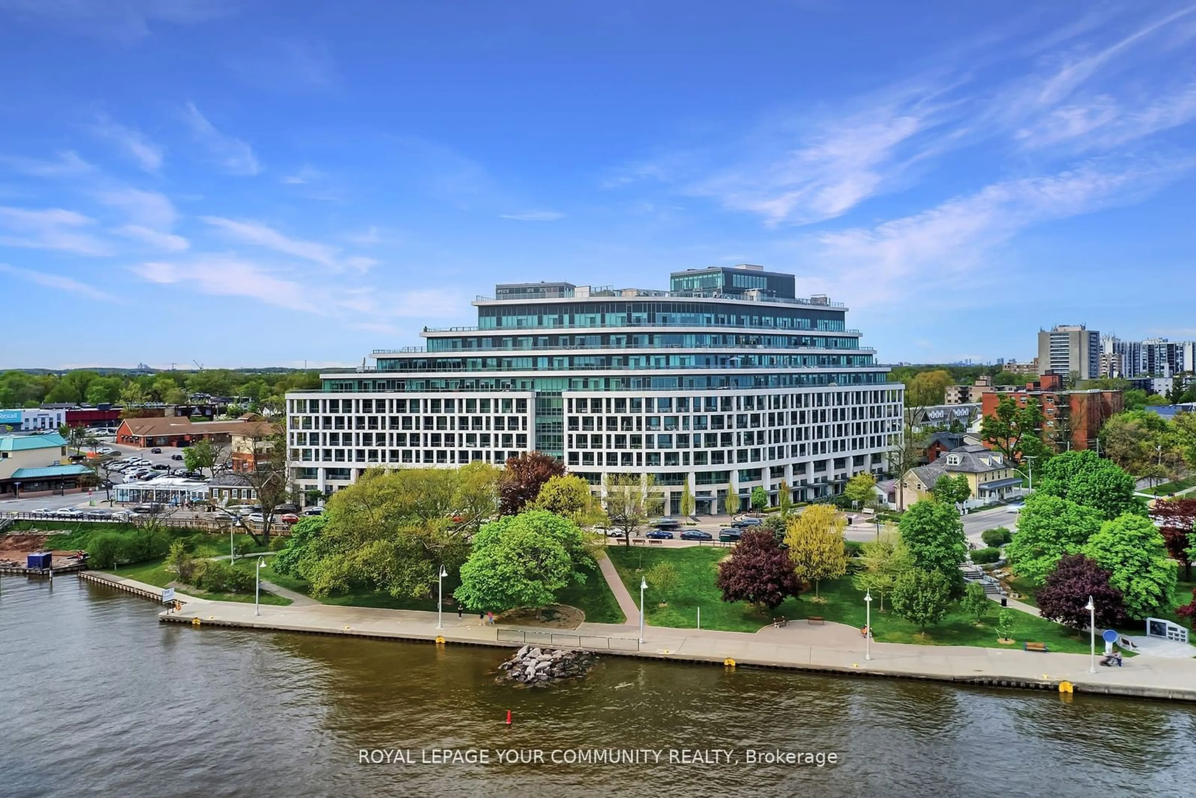 A pic from exterior of the house or condo, the view of lake or river for 11 Bronte Rd #803, Oakville Ontario L6L 0E1