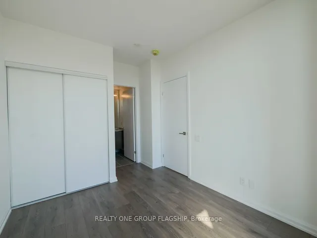 Additional property image - 4208 Dundas St Unit 504