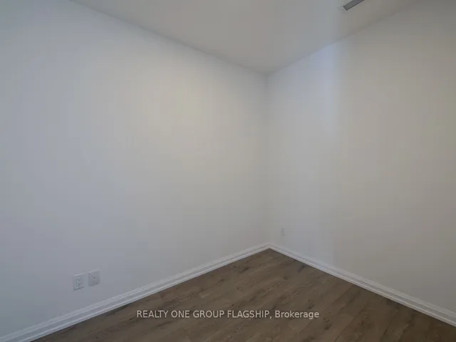 Additional property image - 4208 Dundas St Unit 504