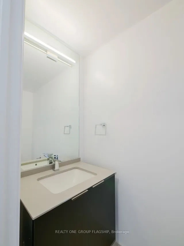 Additional property image - 4208 Dundas St Unit 504