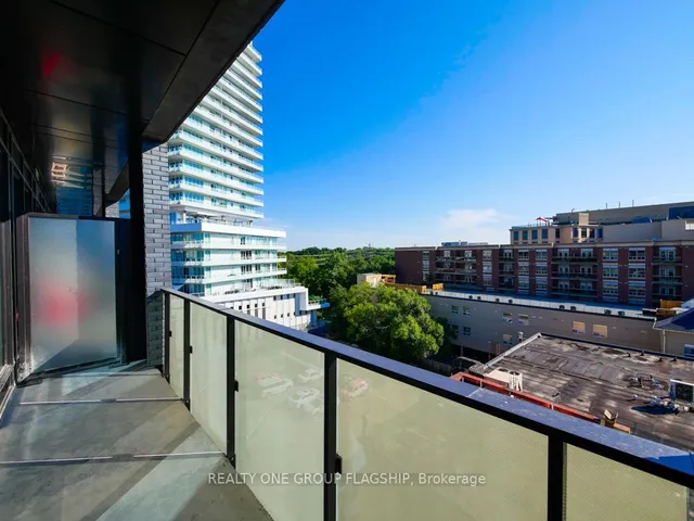Additional property image - 4208 Dundas St Unit 504